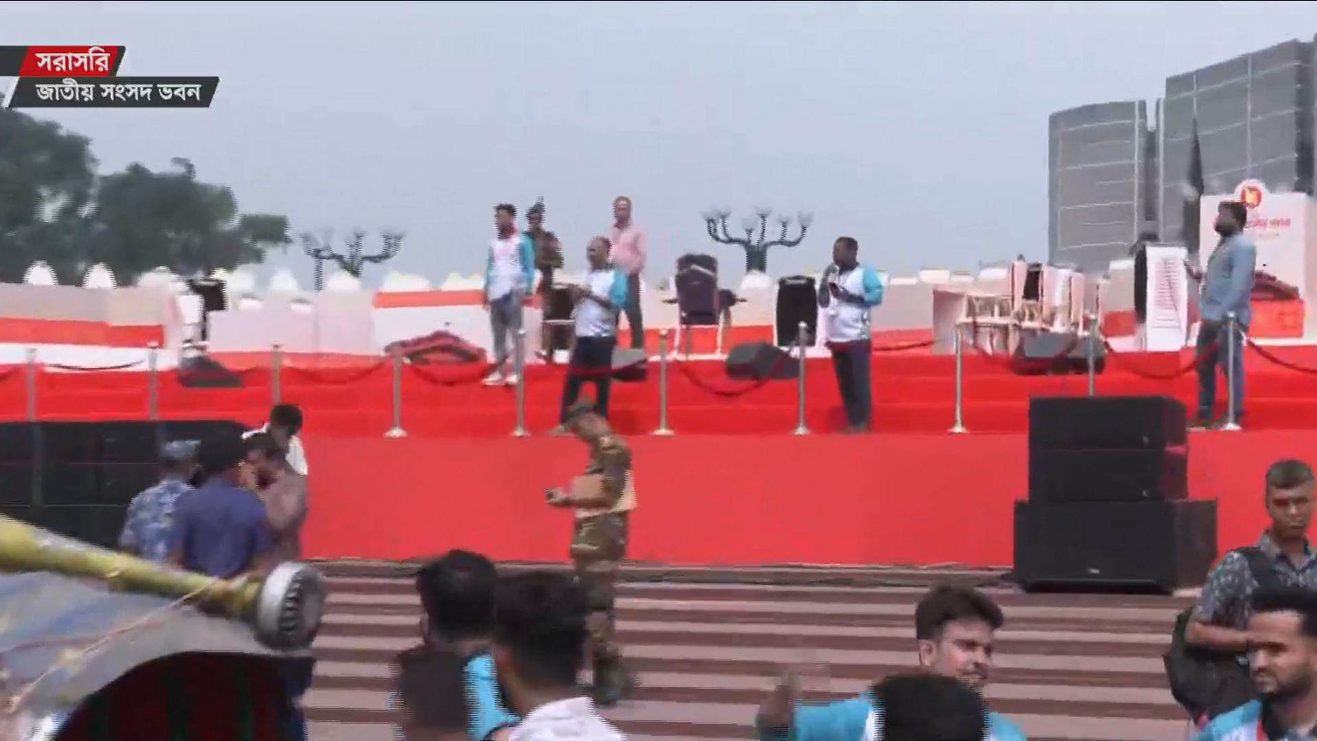 সংসদ ভবনে প্রস্তুত মঞ্চ, সনদ স্বাক্ষরের অপেক্ষা