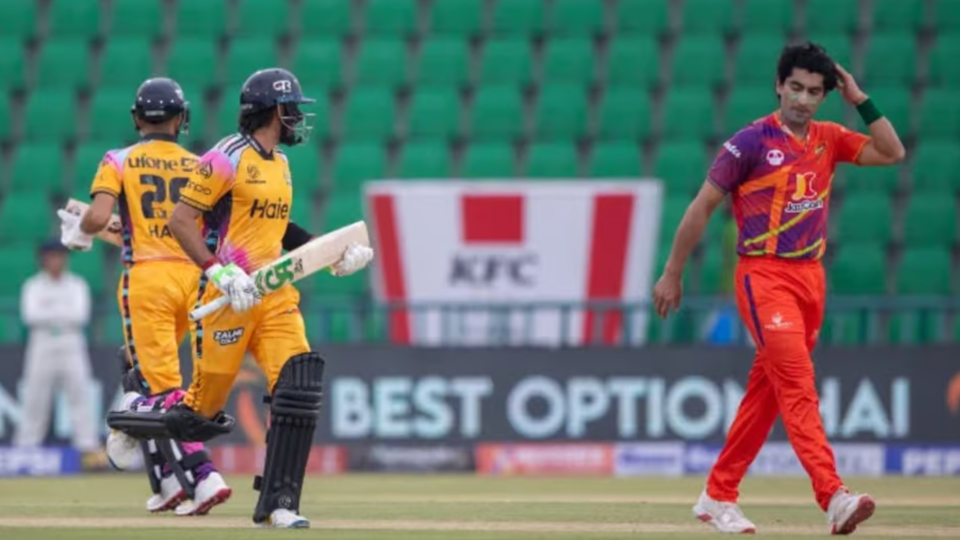 রিশাদের রাওয়ালপিন্ডিজের দু’শো ছাড়ানো স্কোর পাত্তাই দিলো না শরিফুলের পেশোয়ার