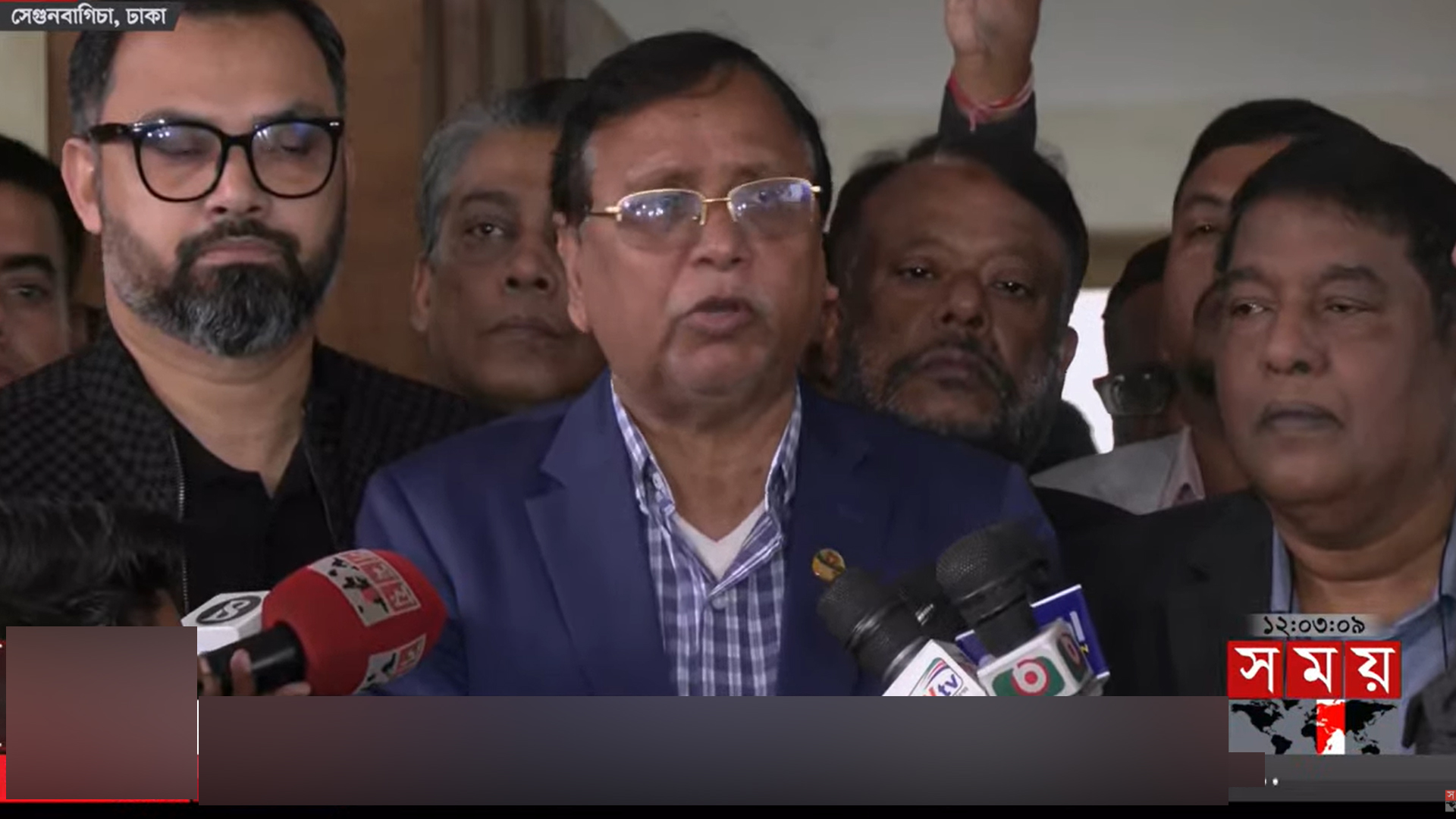 তারেক রহমানের পক্ষে মনোনয়নপত্র জমা দিলেন আব্দুস সালাম