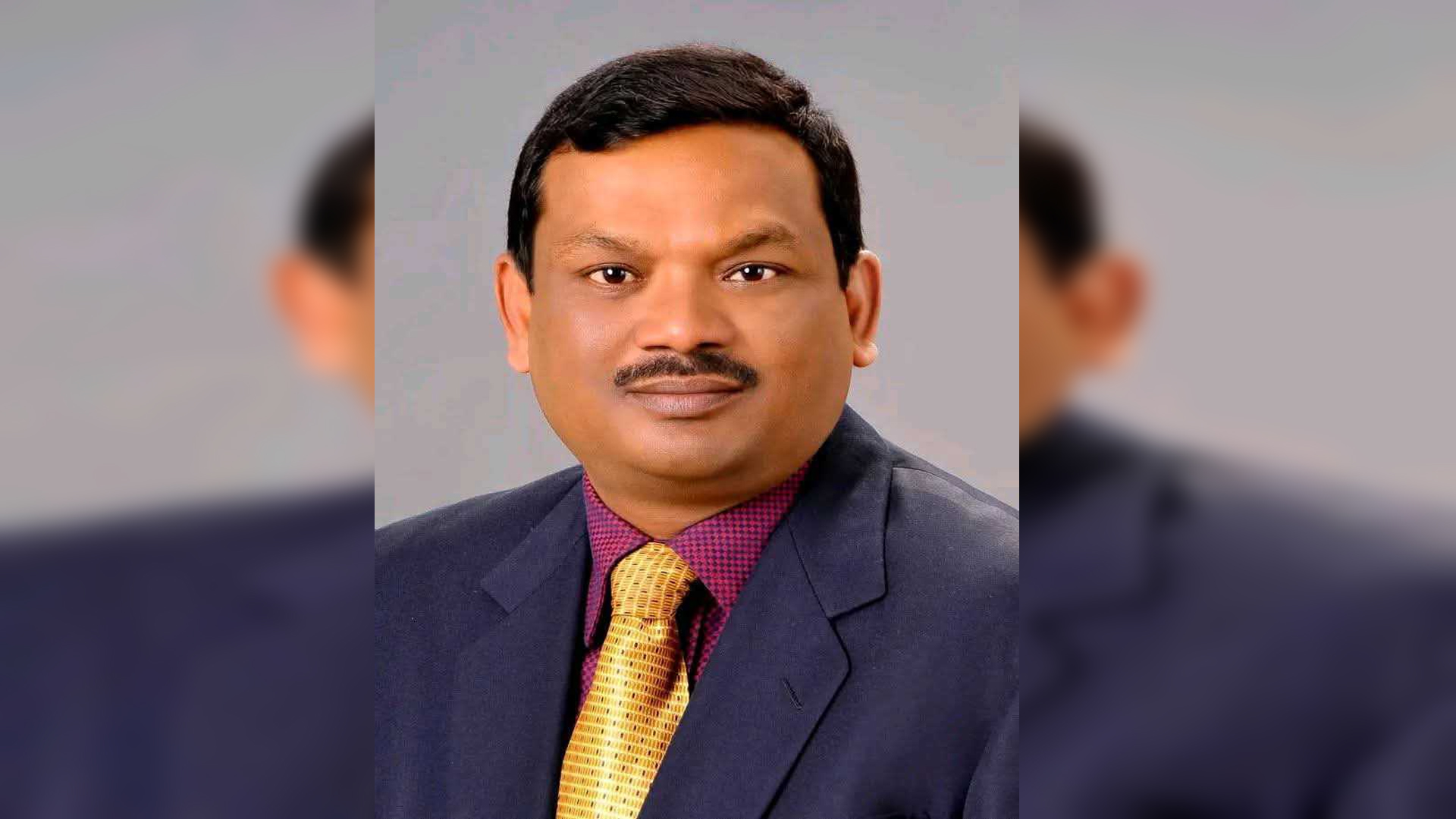 লালমনিরহাট জেলা পরিষদের প্রশাসক মমিনুল হক