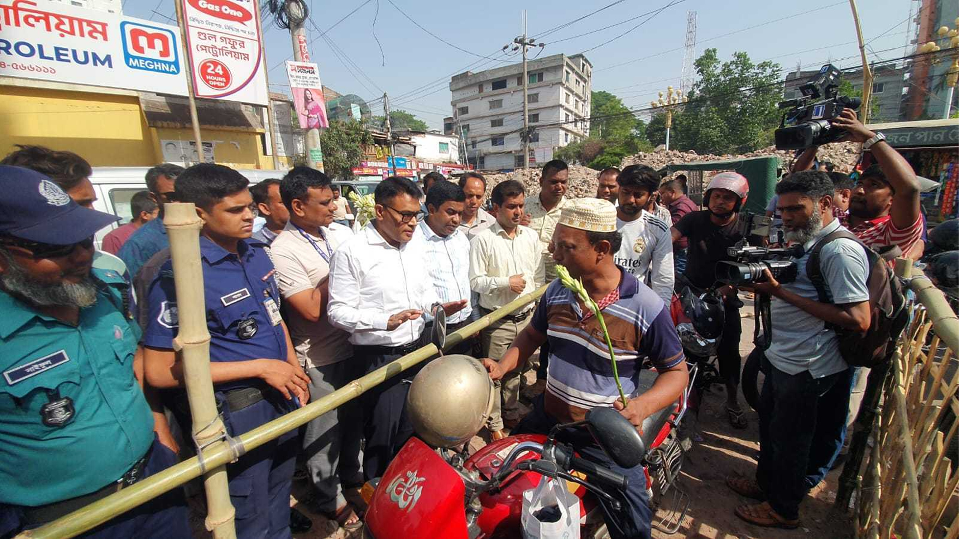 রাজশাহীতে ‘ফুয়েল ম্যানেজমেন্ট’ অ্যাপের মাধ্যমে জ্বালানি সরবরাহ শুরু