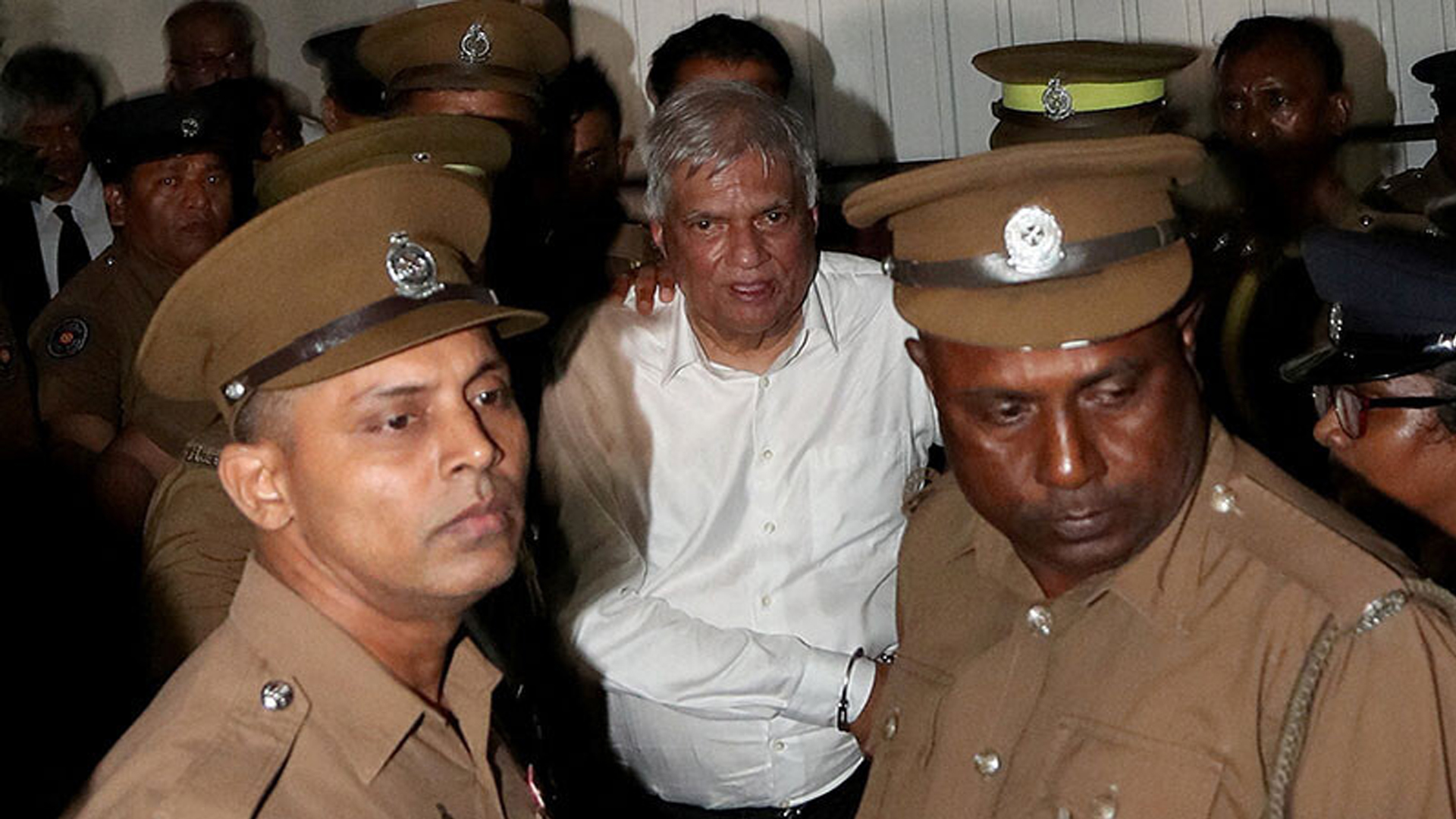 কারাগারে যাওয়ার একদিন পরই অসুস্থ, আইসিইউতে রনিল বিক্রমাসিংহে
