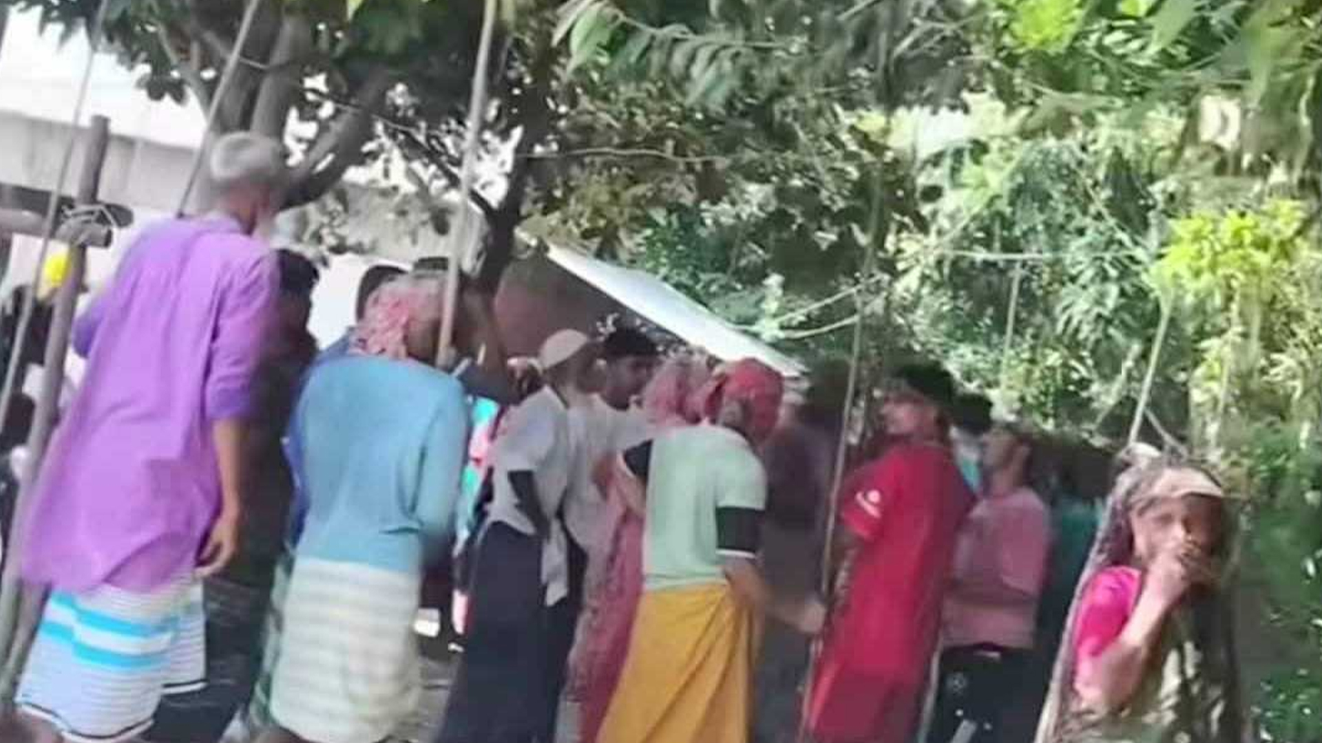 নারায়ণগঞ্জে বিএনপি-যুবদল সংঘর্ষে গুলিবিদ্ধসহ আহত ২০