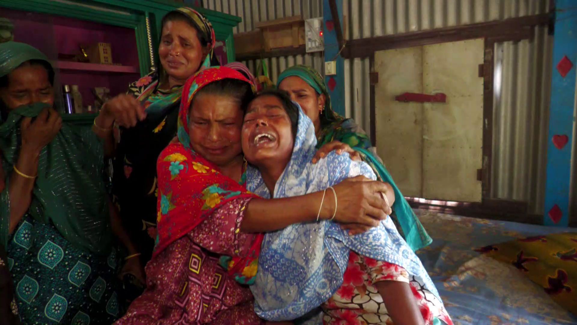 পরিবারের সুখে নিজের জীবনটাই উৎসর্গ করে গেলেন দিপালী