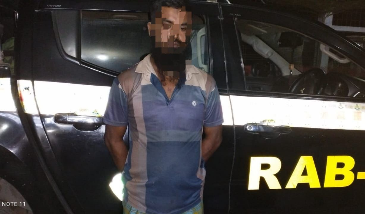 ‘পীর’ শামীম হত্যা মামলার আসামি গ্রেফতার