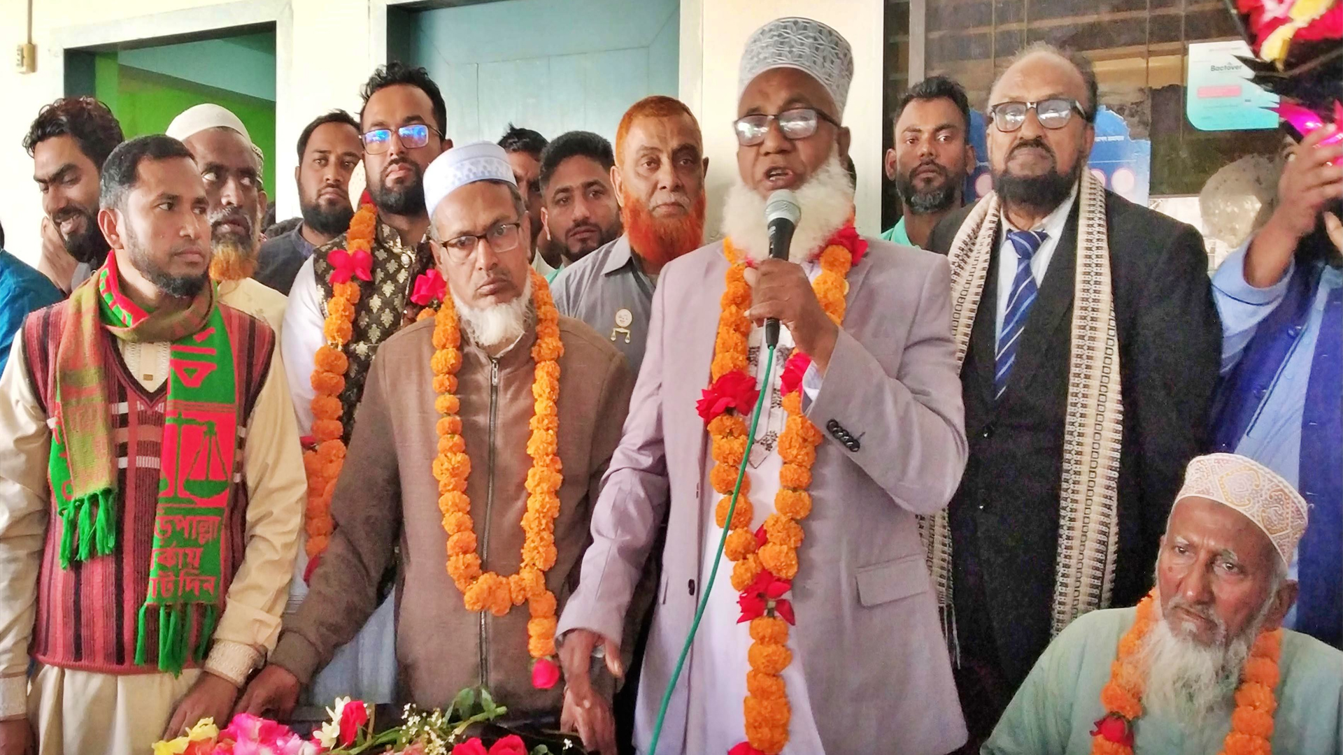 যারা ভোট দেয়নি তারাও সমান সুযোগ-সুবিধা পাবে: অধ্যক্ষ মশিউর