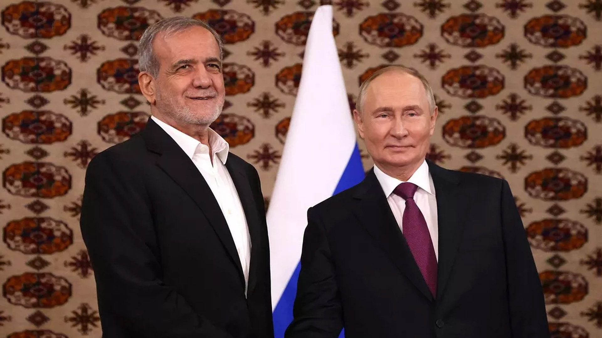 পেজেশকিয়ানের সঙ্গে ফোনালাপে যে বার্তা দিলেন পুতিন...