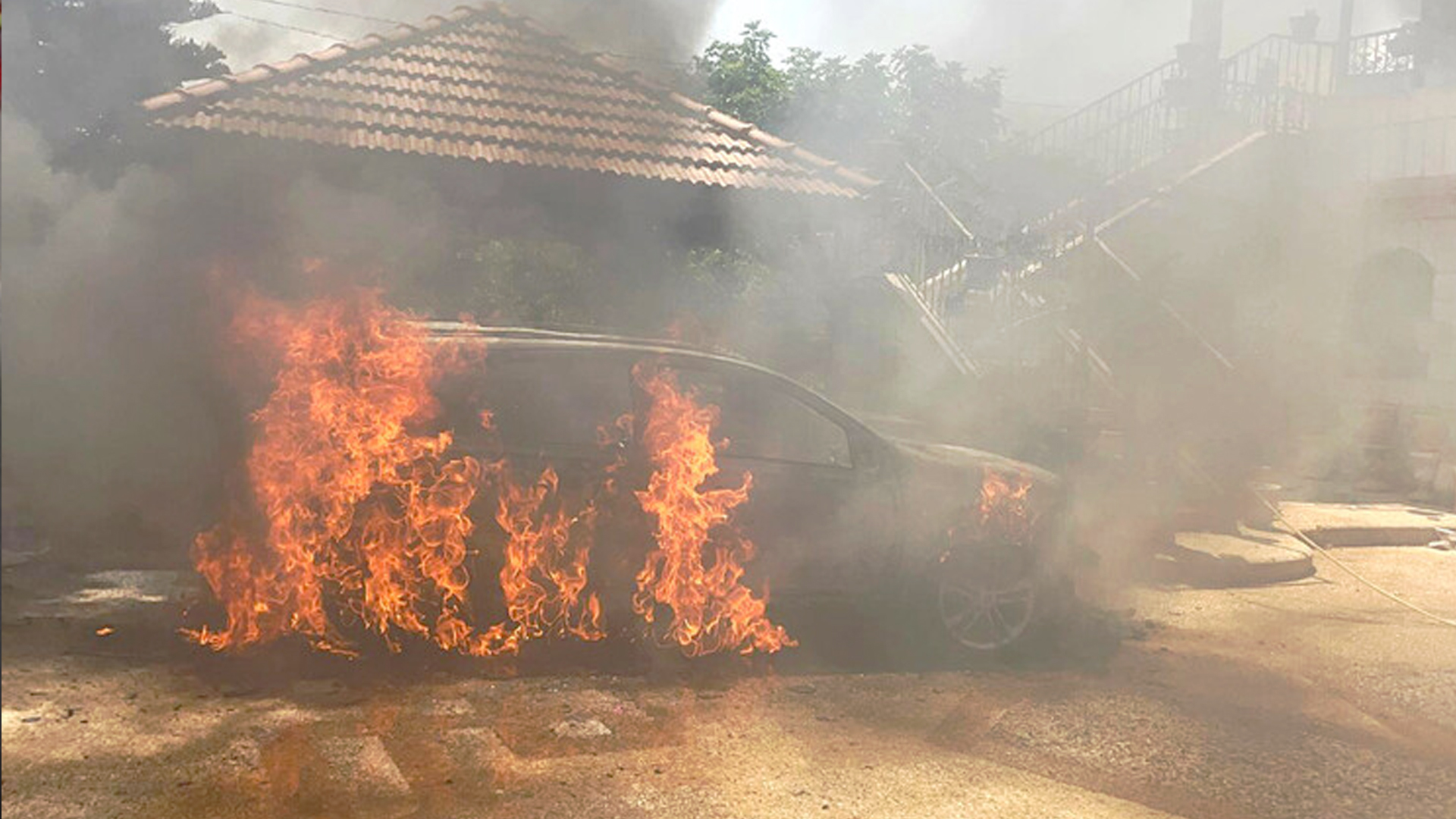 পশ্চিম তীরে ফিলিস্তিনি বাড়িতে অগ্নিসংযোগ, বৃদ্ধাকে মারধর