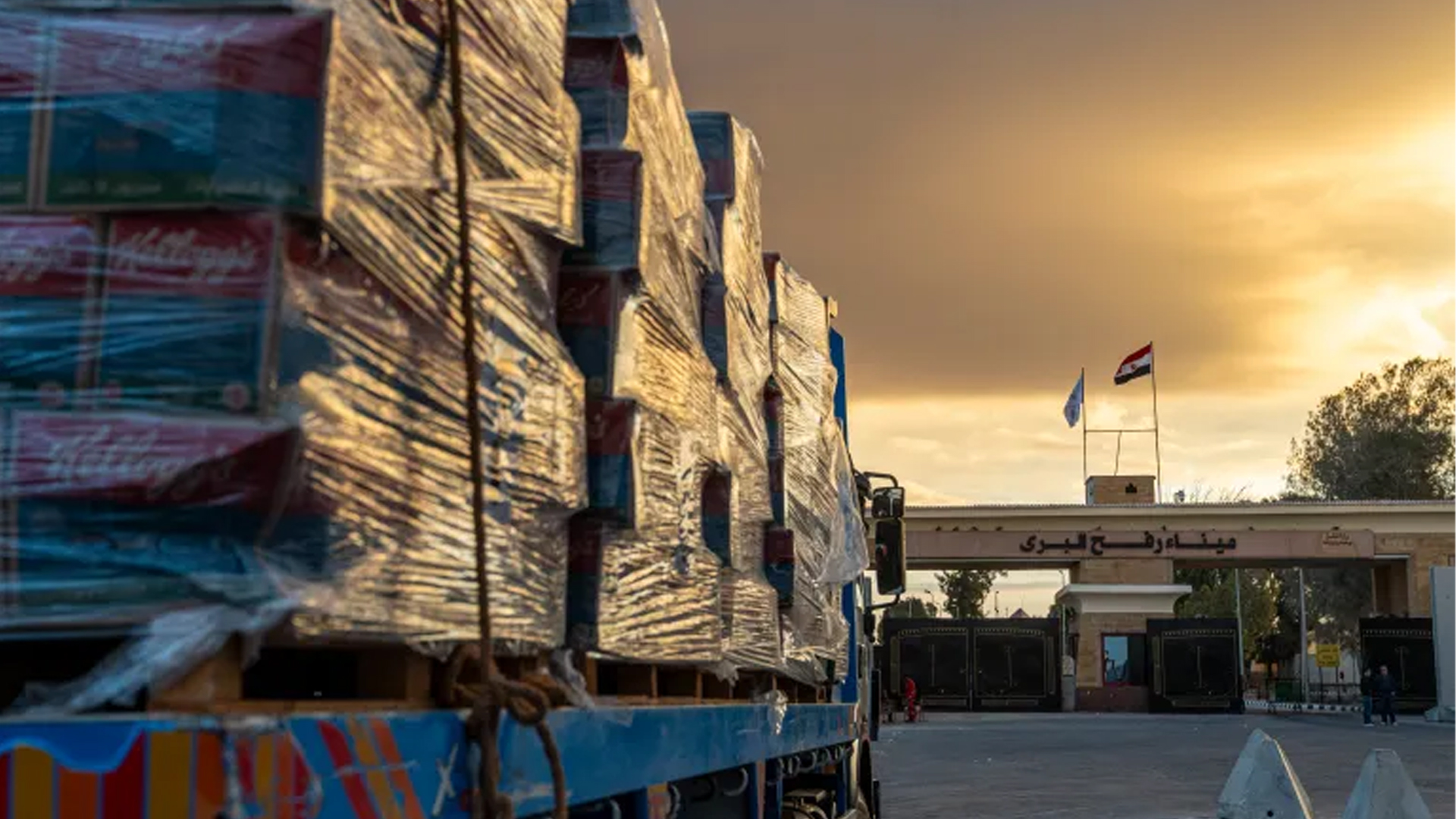 যুদ্ধবিরতি লঙ্ঘন করে গাজায় ইসরাইলি হামলা অব্যাহত, ত্রাণ প্রবেশে কঠোর বাধা