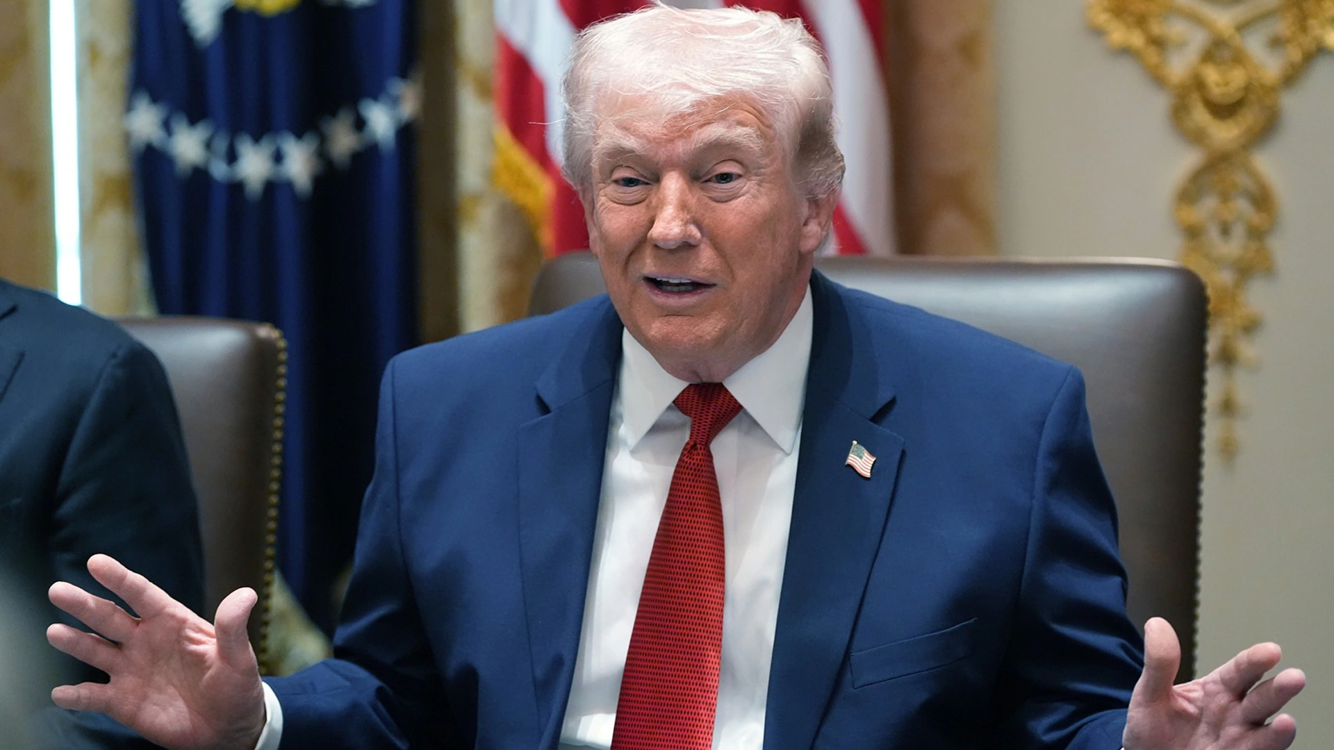 ‘হরমুজ প্রণালী থেকে জেট ফুয়েল নেন’, মিত্র দেশগুলোকে ট্রাম্পের খোঁচা