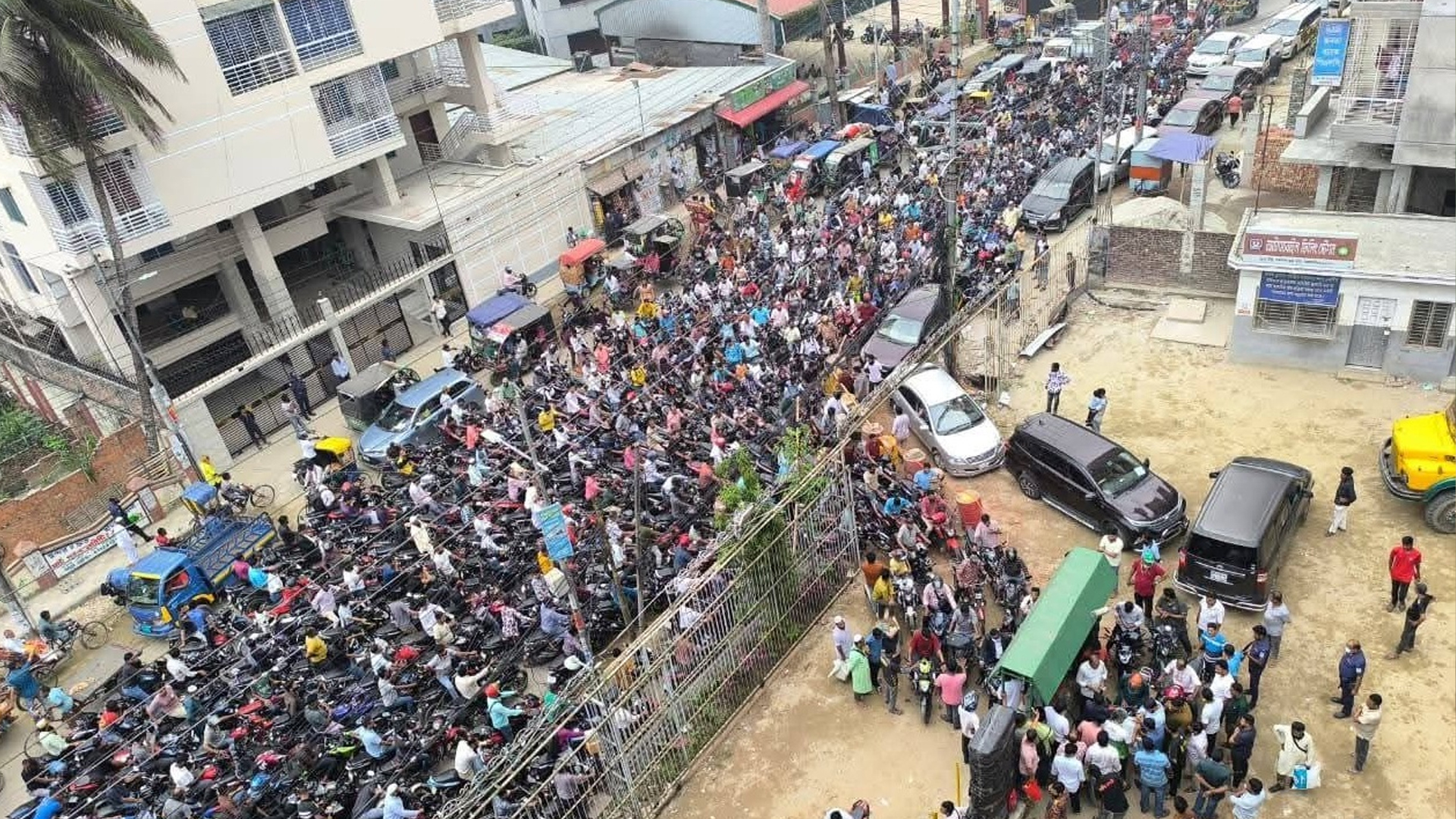 ময়মনসিংহে অনুমোদনহীন যান চলাচলে নিষেধাজ্ঞা