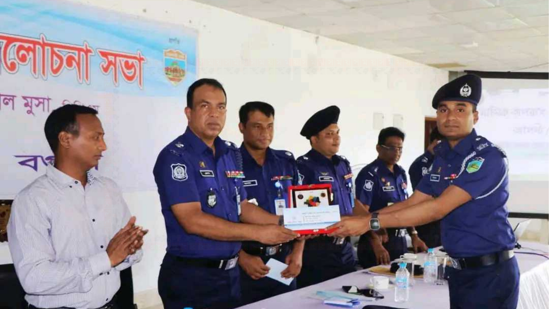 আসামি ধরে বিপাকে বগুড়া ডিবির ওসিসহ তিন কর্মকর্তা