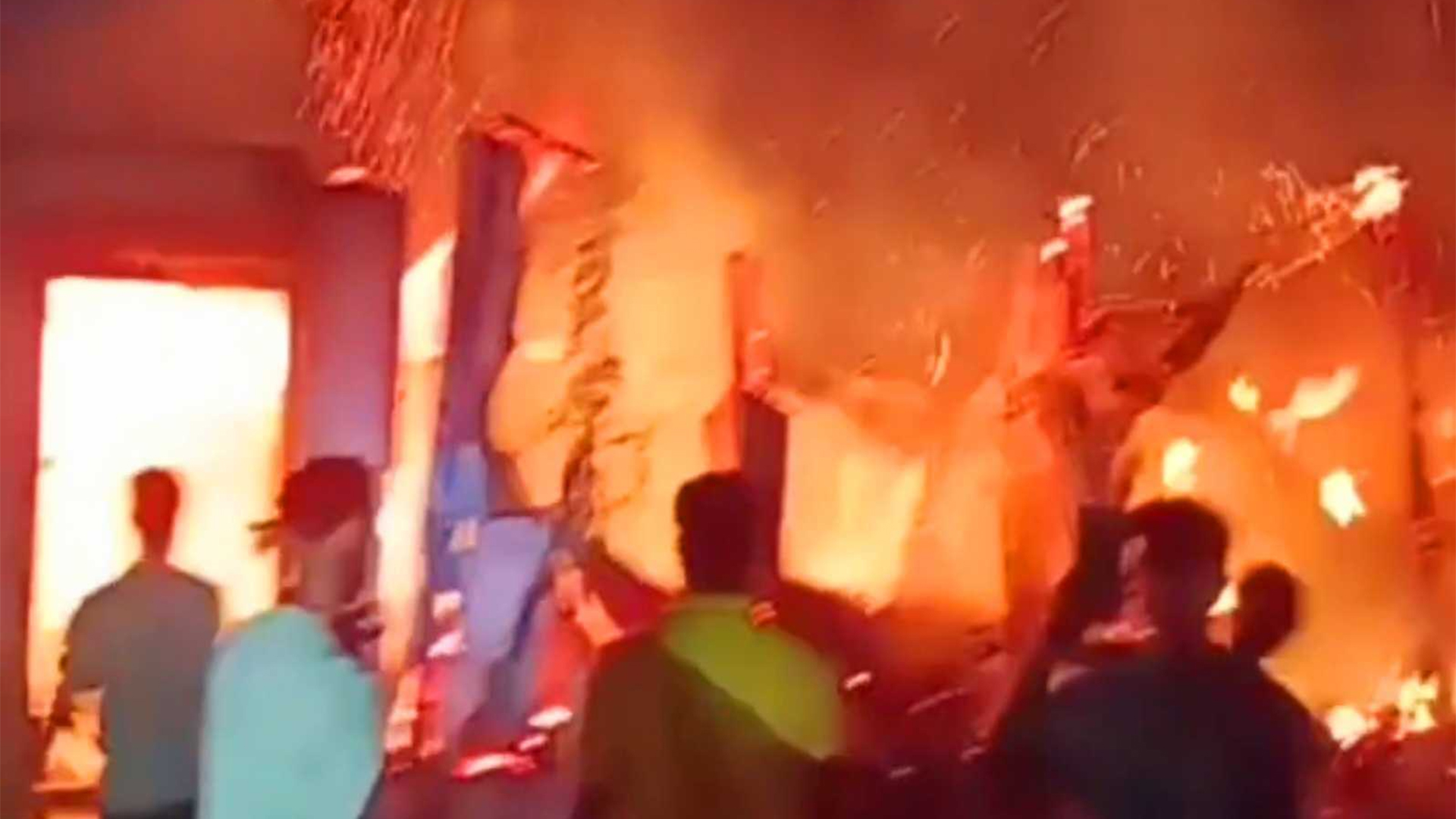 নবীনগরে অগ্নিকাণ্ডে ২ ঘর ভস্মীভূত, অর্ধকোটি টাকার ক্ষয়ক্ষতি