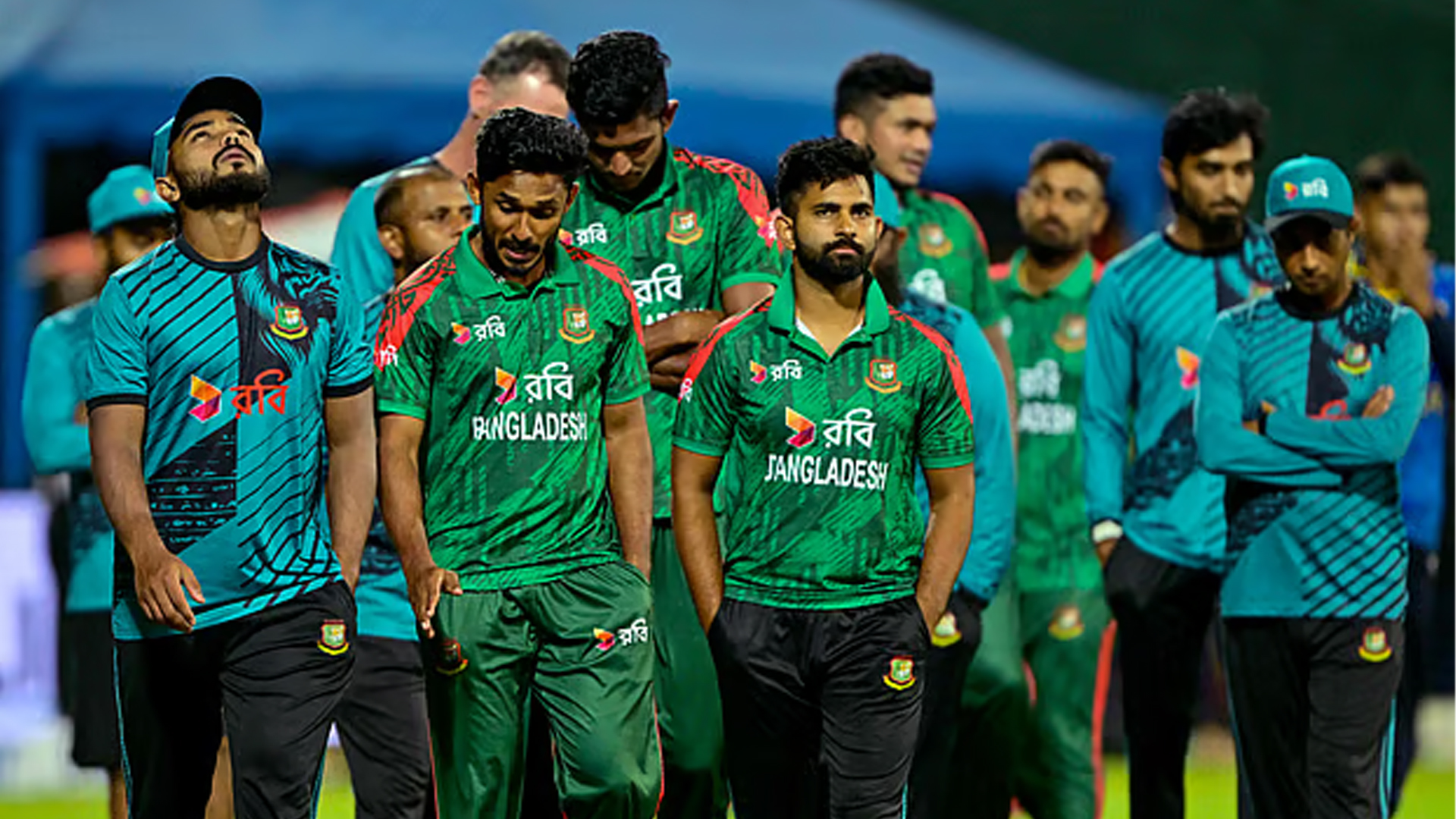 ক্রিকেটাররা চাপে আছে: আকরাম খান