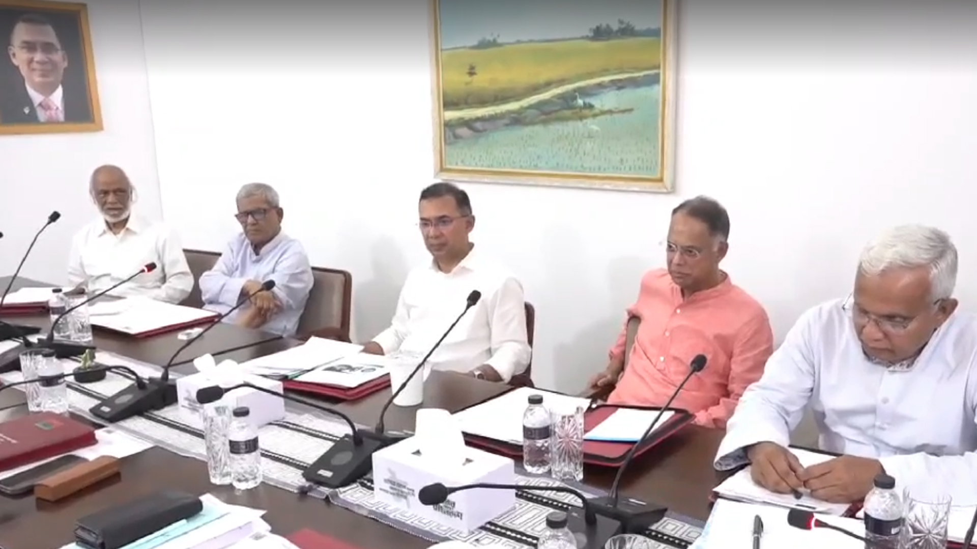 বিএনপির স্থায়ী কমিটির বৈঠক চলছে