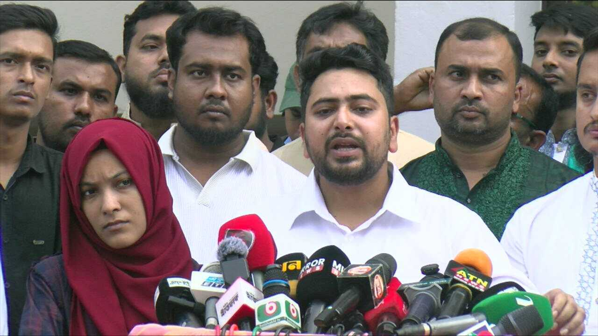 জুলাই সনদে স্বাক্ষর করতে যেসব শর্ত দিলেন নাহিদ