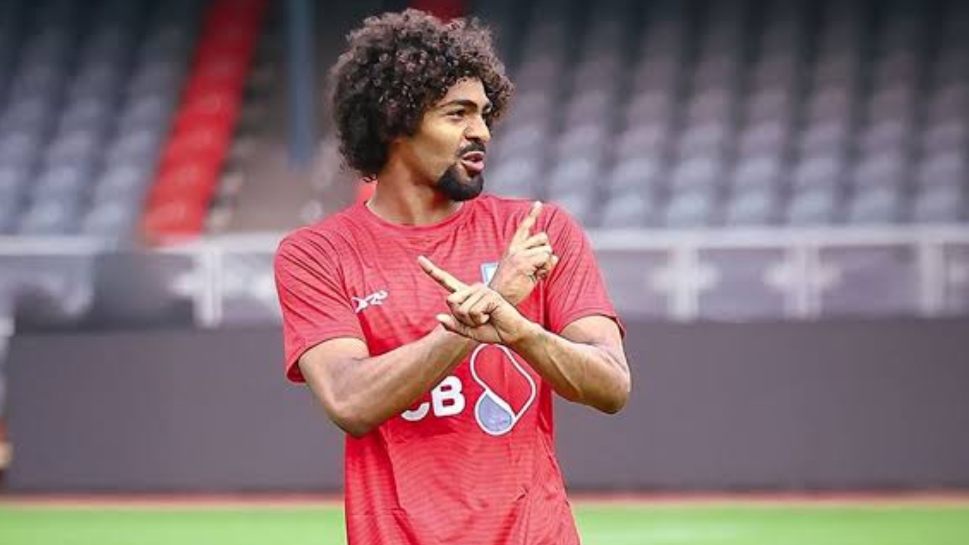 হামজার ফ্রি কিক গোলে এগিয়ে গেলো বাংলাদেশ