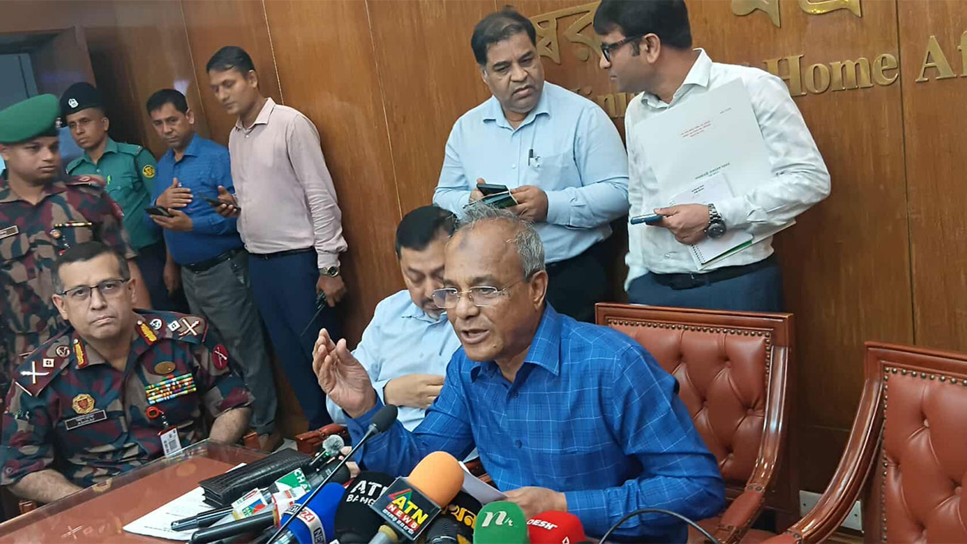 মব ভায়োলেন্স এখনও পুরোপুরি নিয়ন্ত্রণে আসেনি: স্বরাষ্ট্র উপদেষ্টা