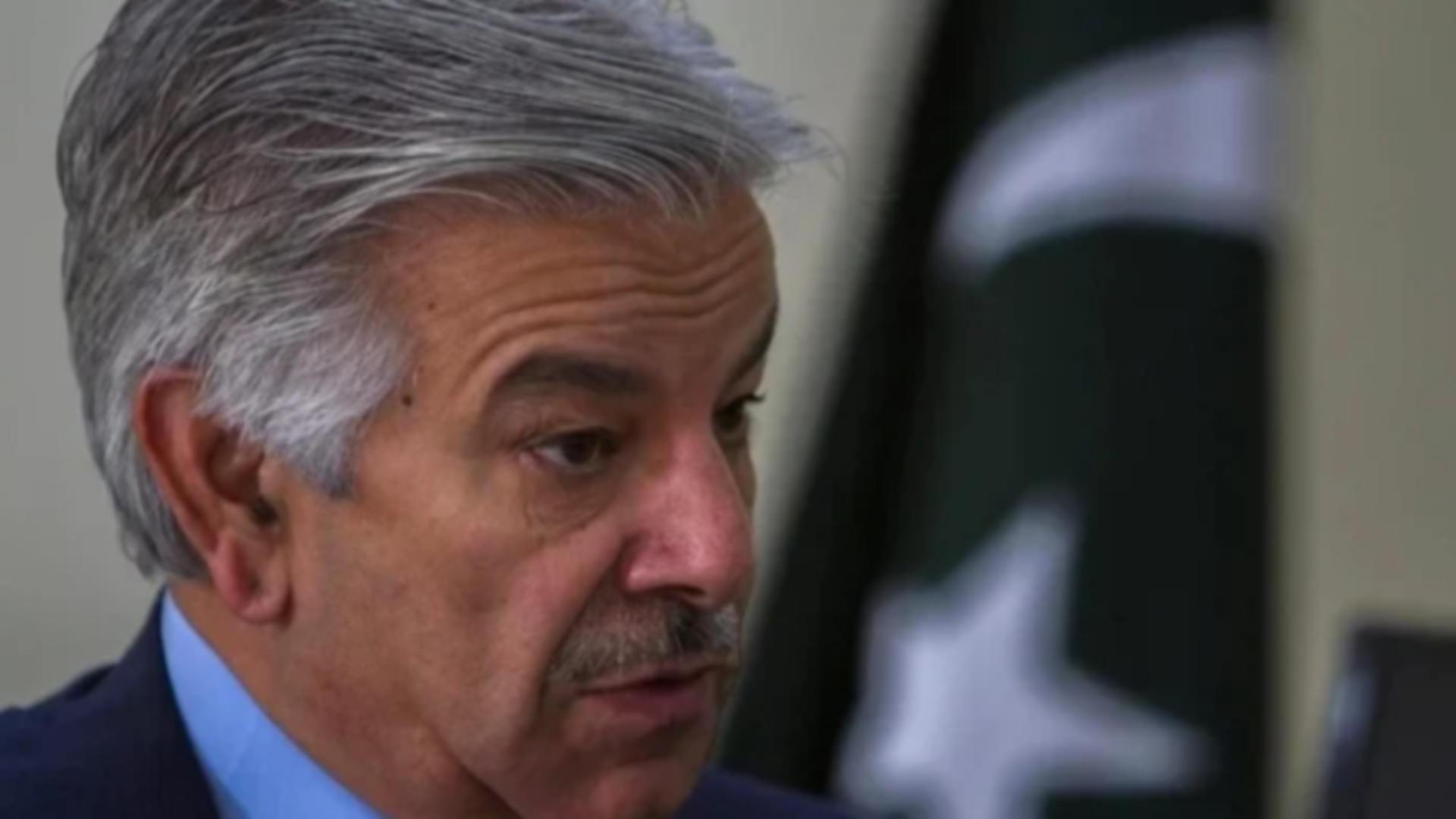 ইসলামাবাদে হামলা: আফগানিস্তানেও আক্রমণ চালাতে পারে পাকিস্তান, হুঁশিয়ারি আসিফের