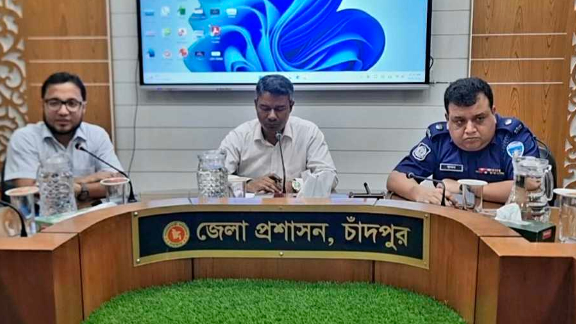 অবশেষে চাঁদপুর-কুমিল্লা মহাসড়কে বাস চলাচল শুরু