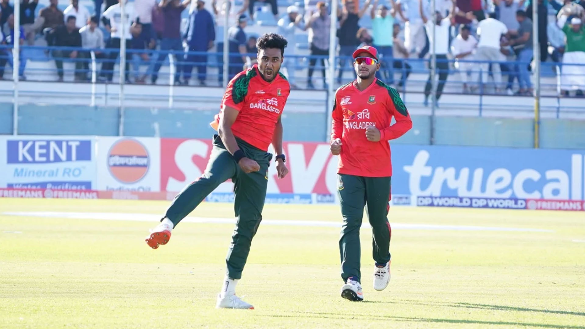 চরম নাটকীয়তার ম্যাচে সুপার ওভারে ভারতকে হারিয়ে ফাইনালে বাংলাদেশ