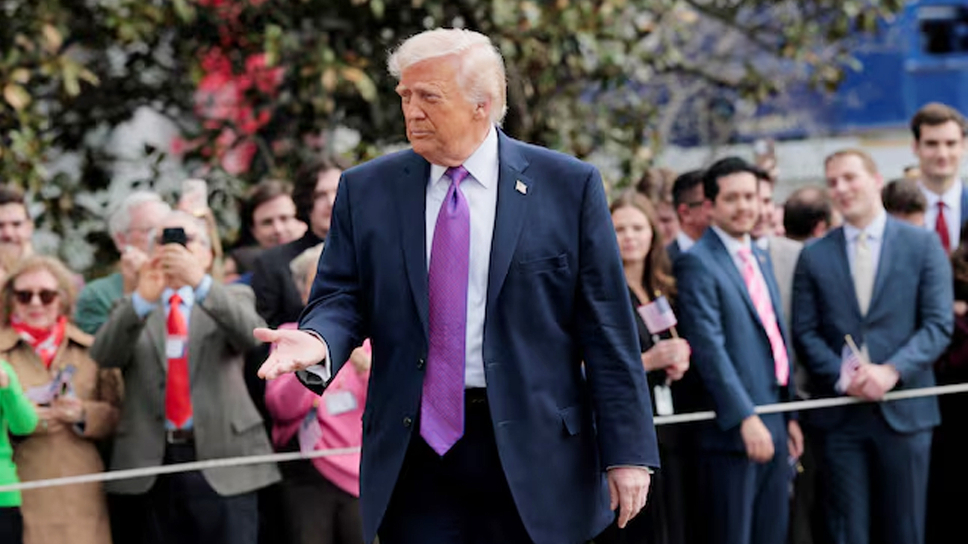 ‘প্রয়োজন হলে’ হরমুজ প্রণালীতে জাহাজ পাহারা দেবে যুক্তরাষ্ট্র: ট্রাম্প