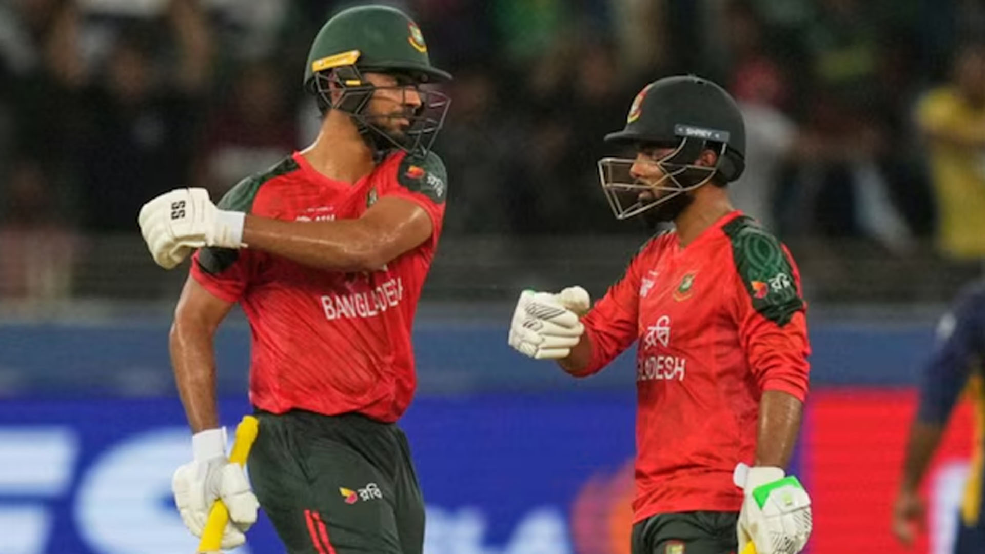 সাইফ হাসান ও তাওহীদ হৃদয়ের জোড়া ফিফটিতে শ্রীলঙ্কাকে হারিয়ে সুপার ফোরে শুভ সূচনা বাংলাদেশের। ছবি: এপি