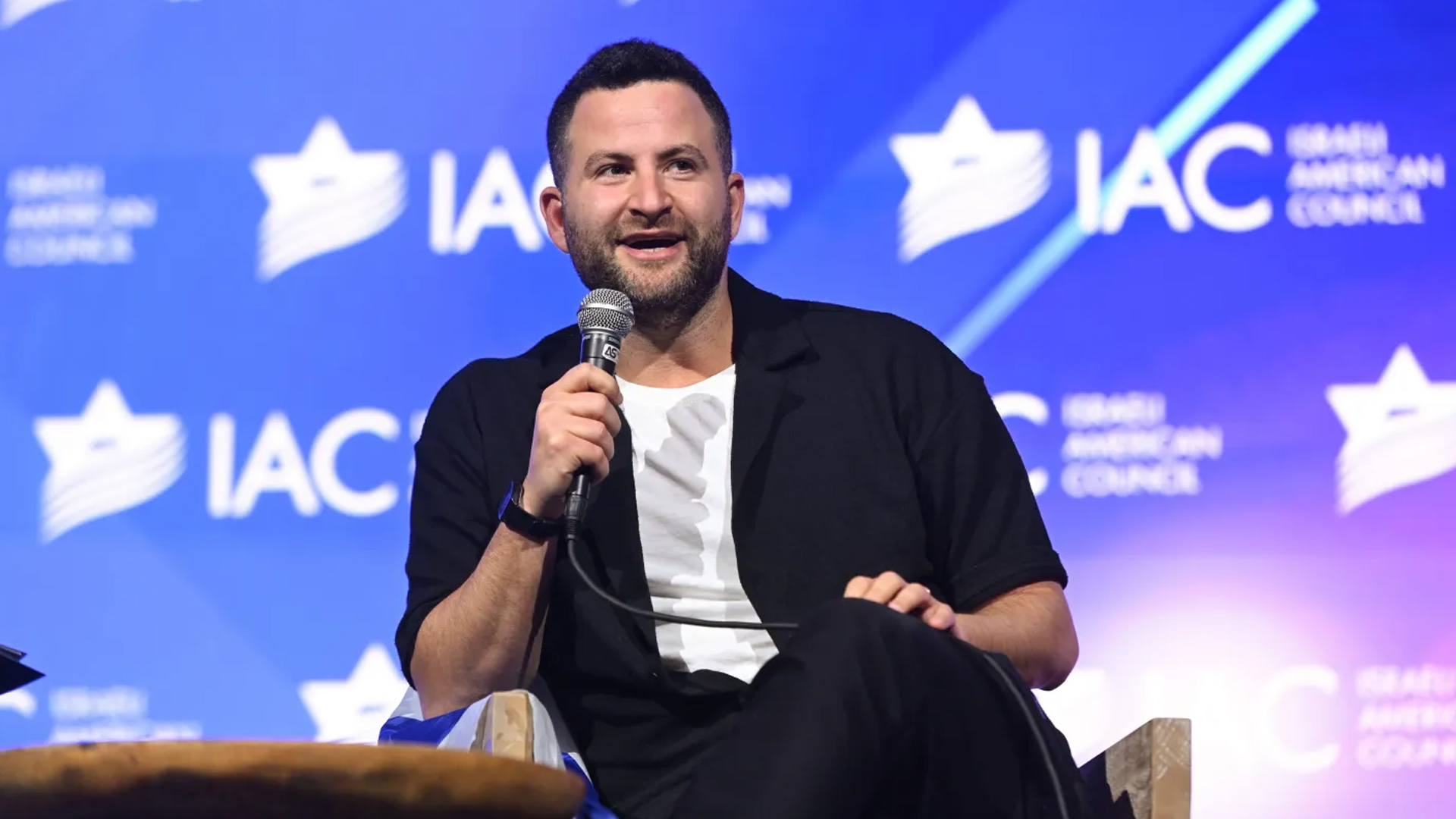 যুক্তরাষ্ট্রে আজীবন নিষিদ্ধ ইসরায়েলি কমেডিয়ান