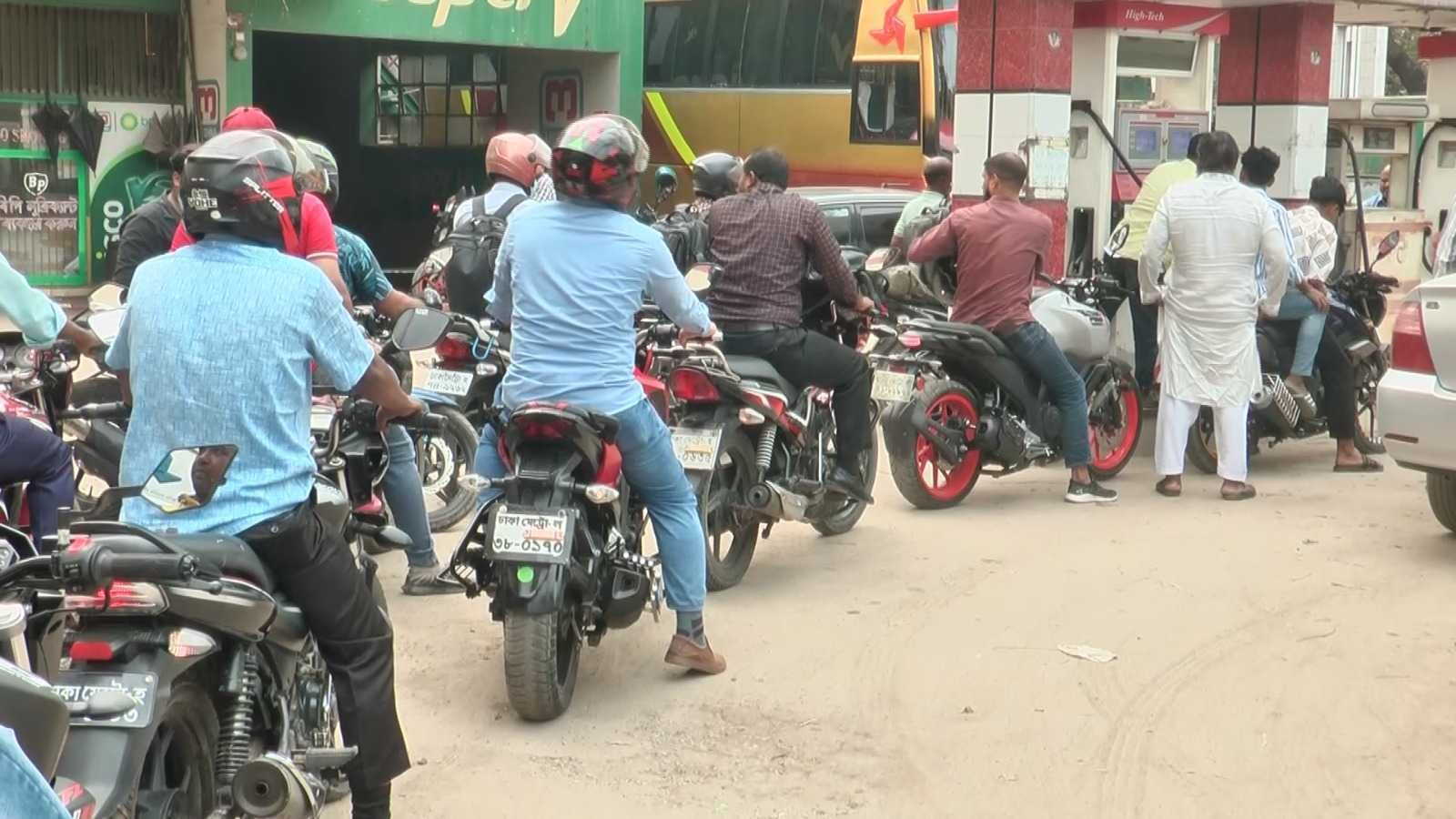 তেলের মজুত আছে ৩০ দিনের: মন্ত্রিপরিষদ সচিব