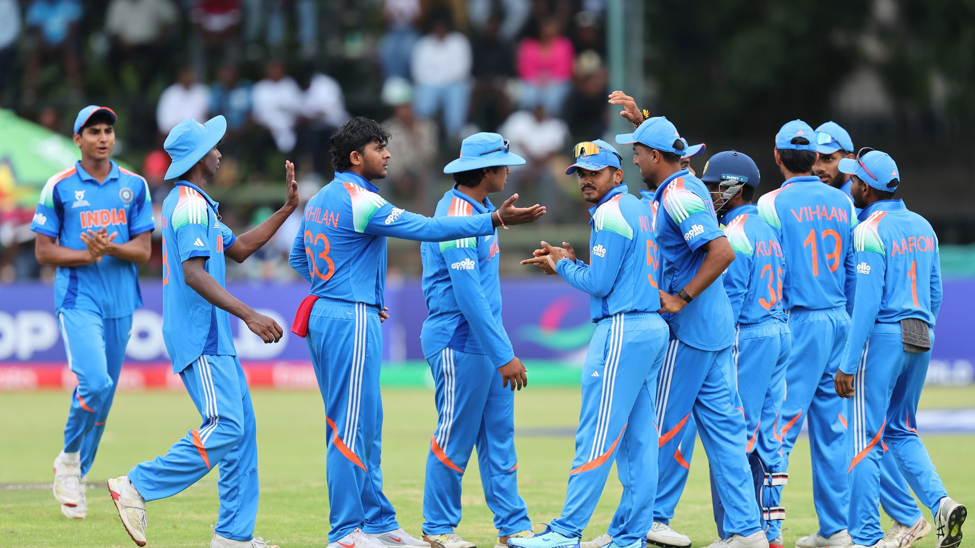 ইংল্যান্ডকে হারিয়ে হেক্সা পূরণ করল ভারত