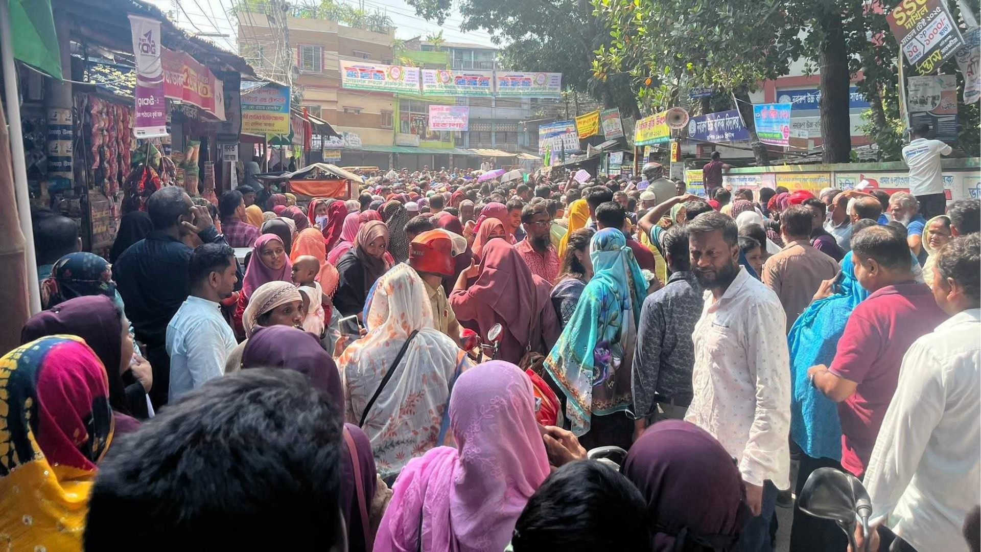 বৃত্তির নামে সাতক্ষীরায় কোচিং সেন্টারের বাণিজ্য, প্রশাসনের হস্তক্ষেপ দাবি