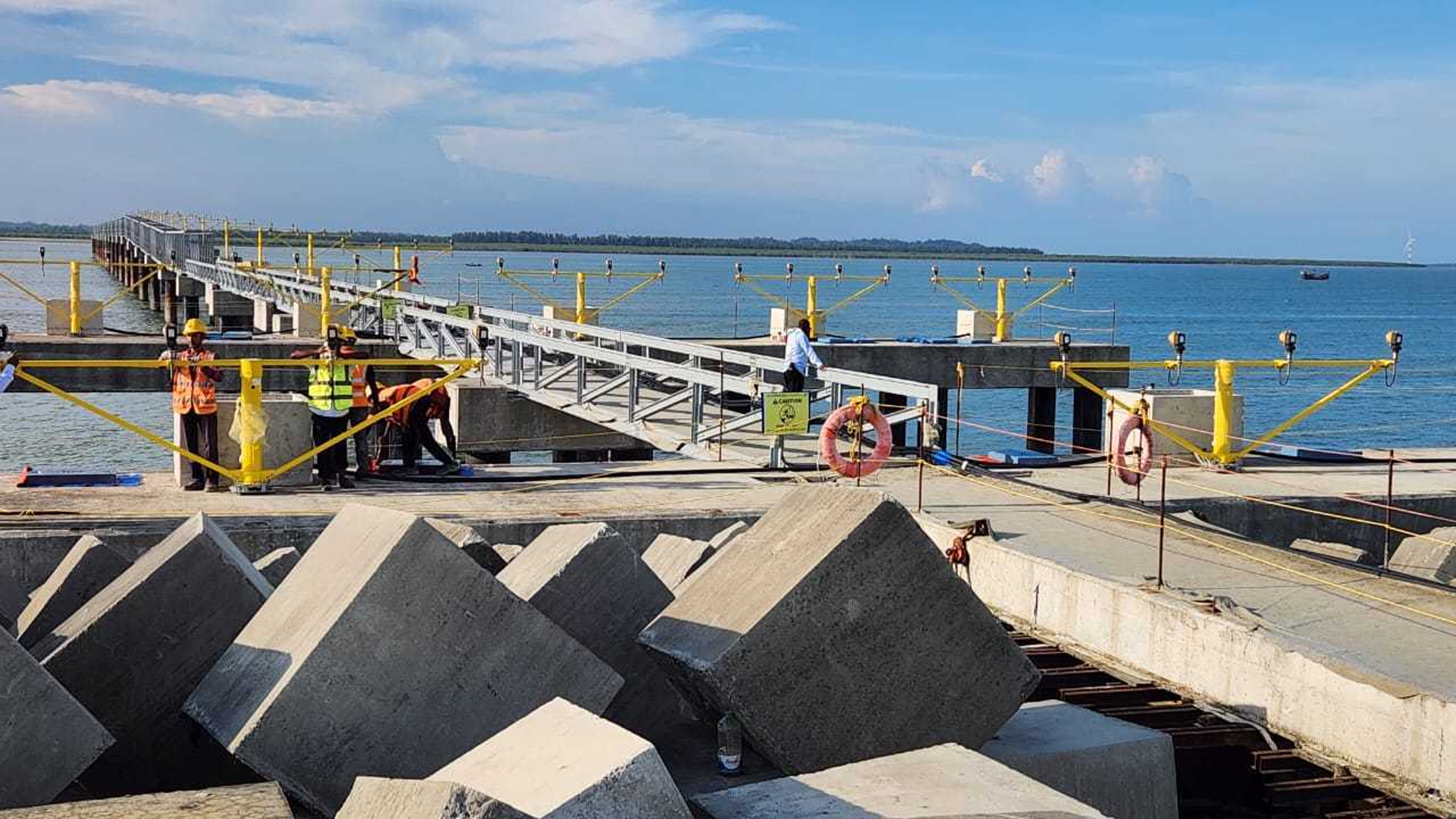 সমুদ্রবুকে নির্মাণাধীন বিমানের রানওয়ে উচ্ছেদের সুপারিশ বিআইডব্লিউটিএ’র