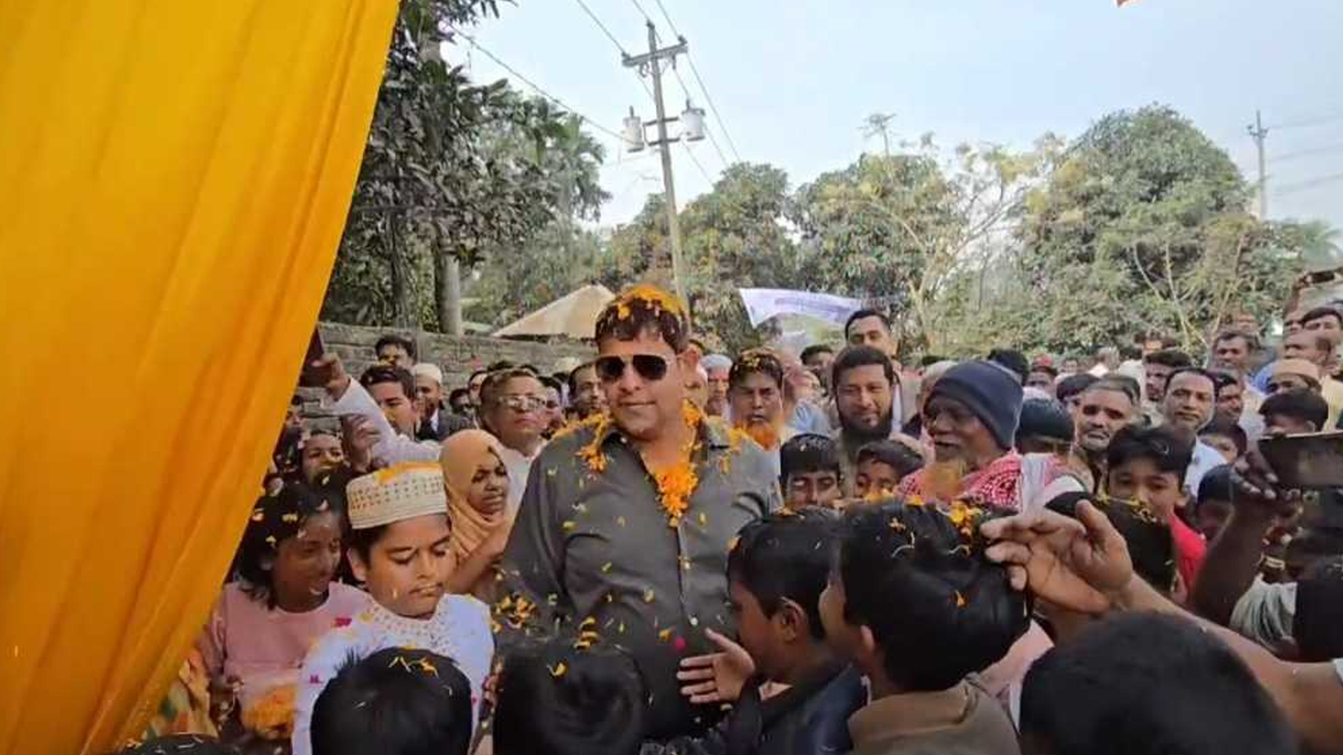 যারা মাদকের সঙ্গে জড়িত, তারা ১২ তারিখের আগে রূপগঞ্জ ছেড়ে যান: মোস্তাফিজুর রহমান