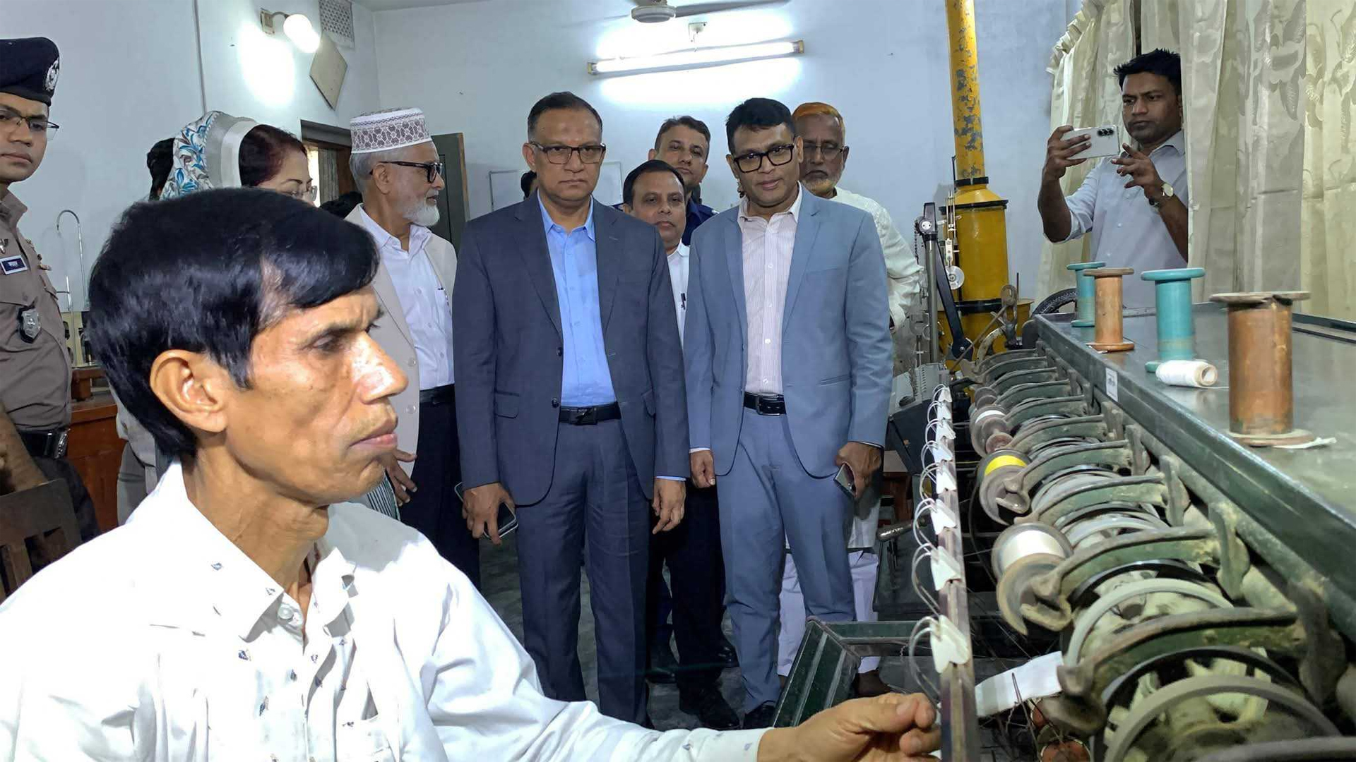 সিল্কের ঐতিহ্য রক্ষায় দেশি-বিদেশি বিনিয়োগে কাজ করা হবে: পাট প্রতিমন্ত্রী