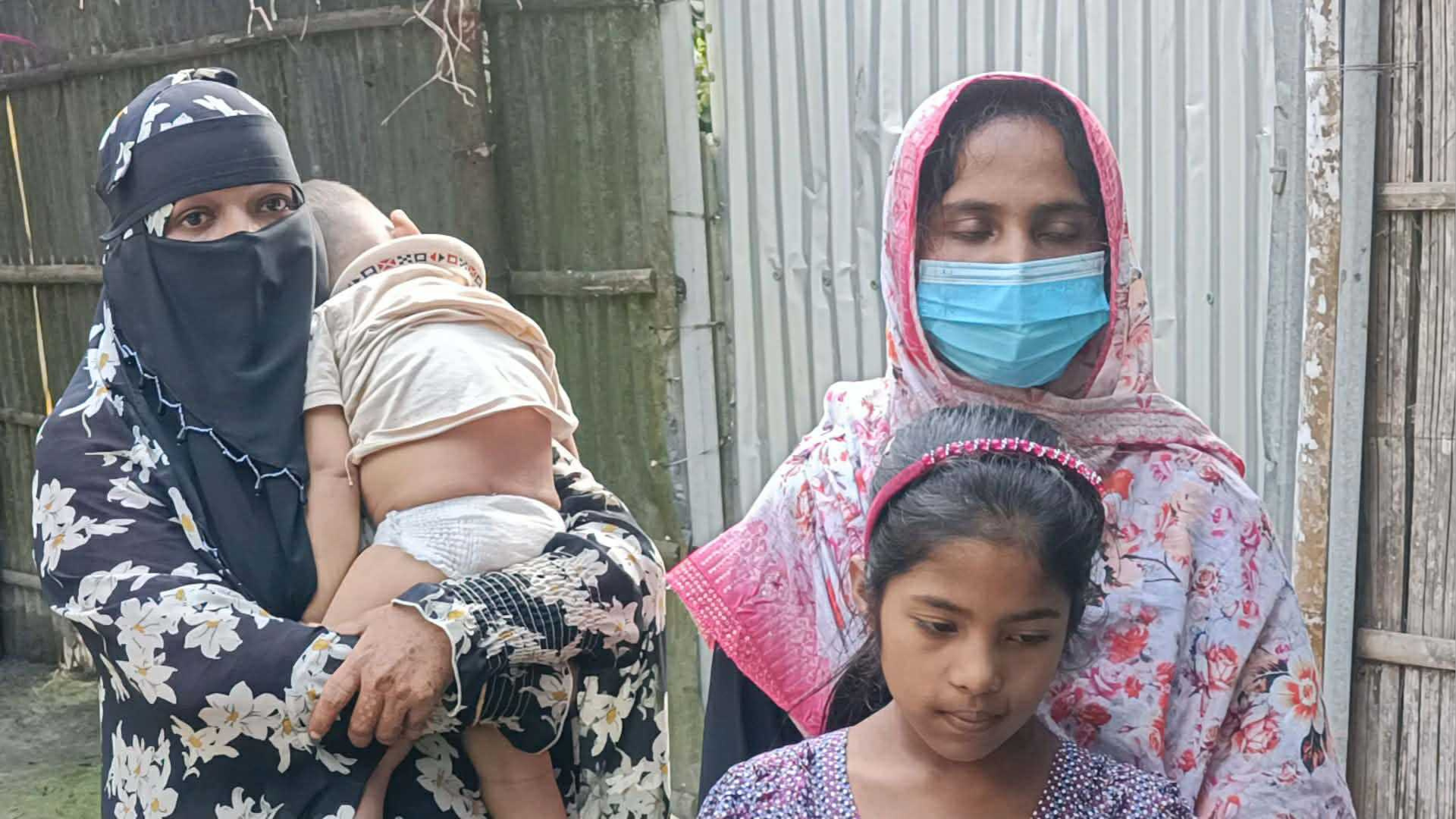 স্ত্রীর স্বীকৃতির দাবিতে এক যুবকের বাড়িতে দুই নারীর অবস্থান