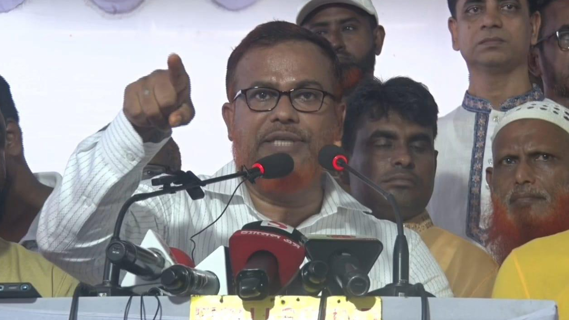 পেশিশক্তির চেয়ে দলে পরিচ্ছন্ন রাজনীতিবিদ বেশি দরকার: মোস্তফা জামান