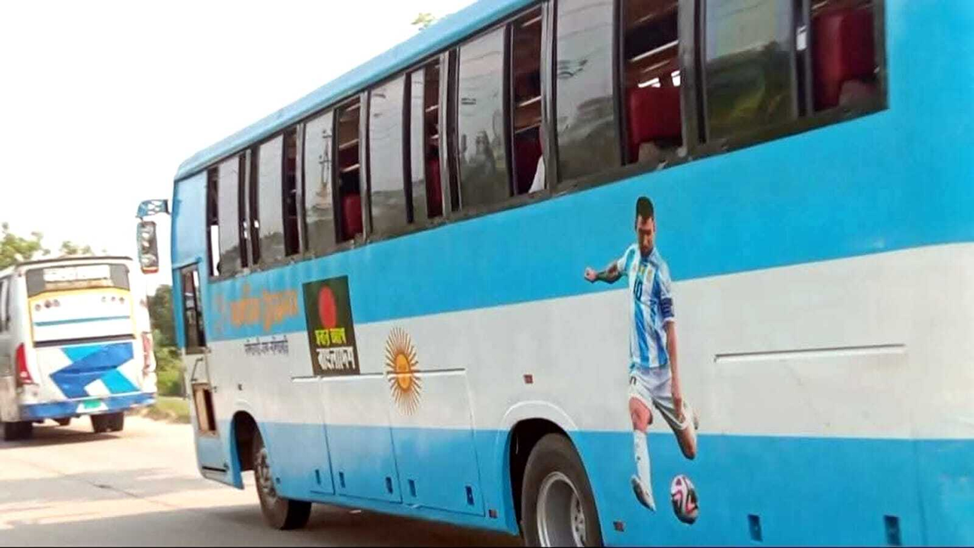 ‘আর্জেন্টিনা রঙে’ সাজানো হলো পুরো বাস