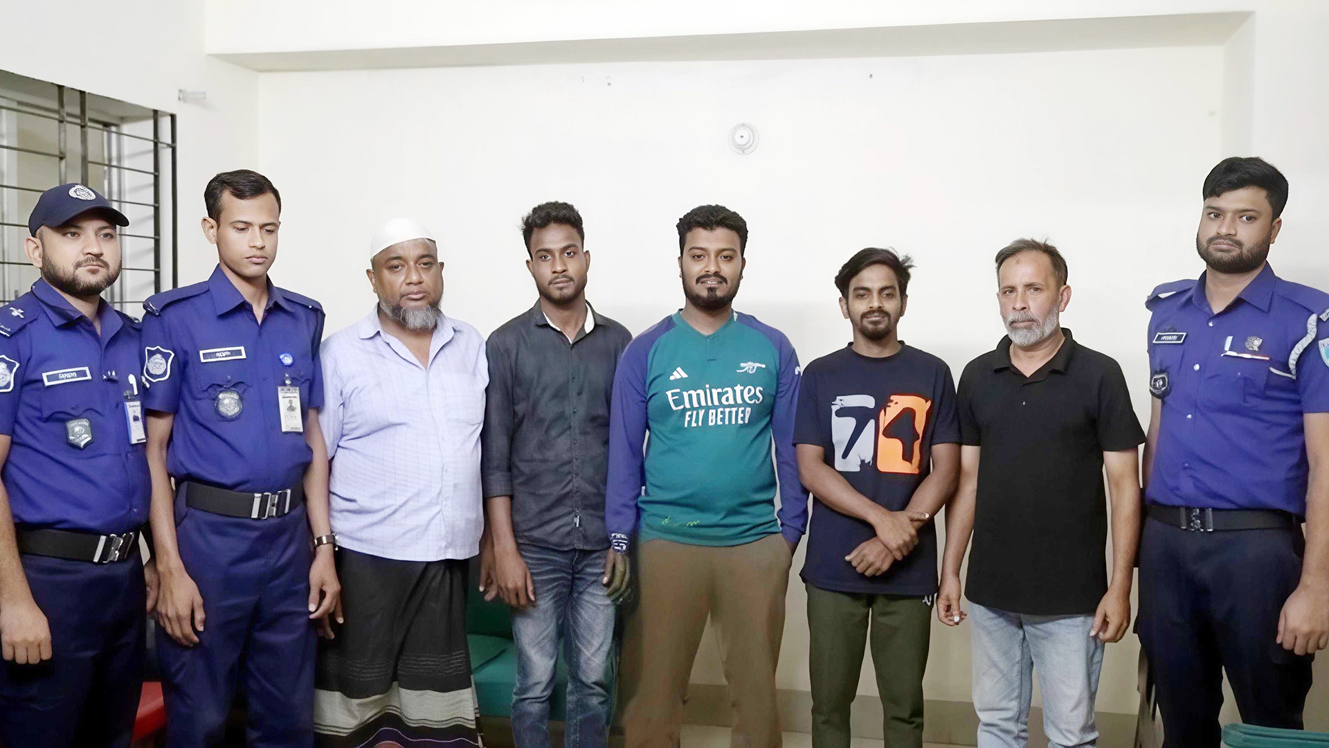 যশোরে মধ্যরাতে যুবলীগের মিছিল, আটক ৫
