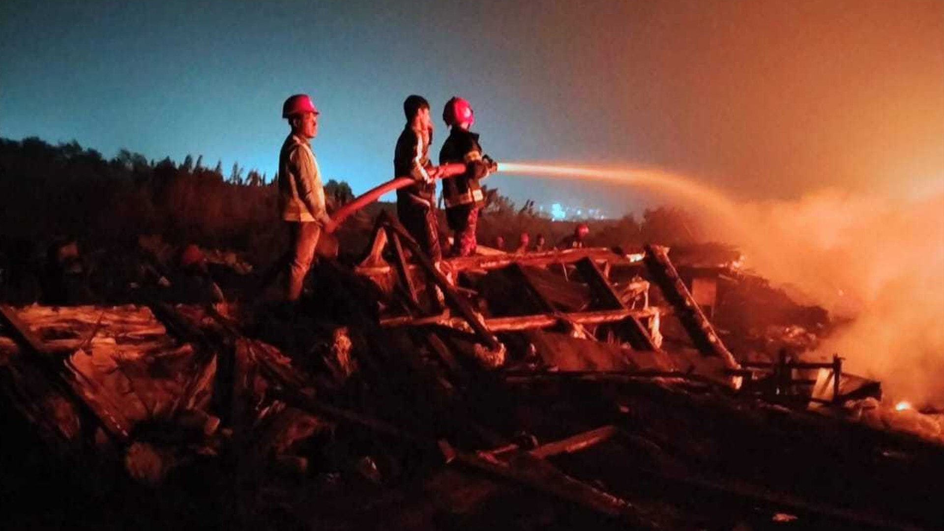 মাতারবাড়ি বিদ্যুৎ কেন্দ্রের স্ক্র্যাপ ইয়ার্ডের ...