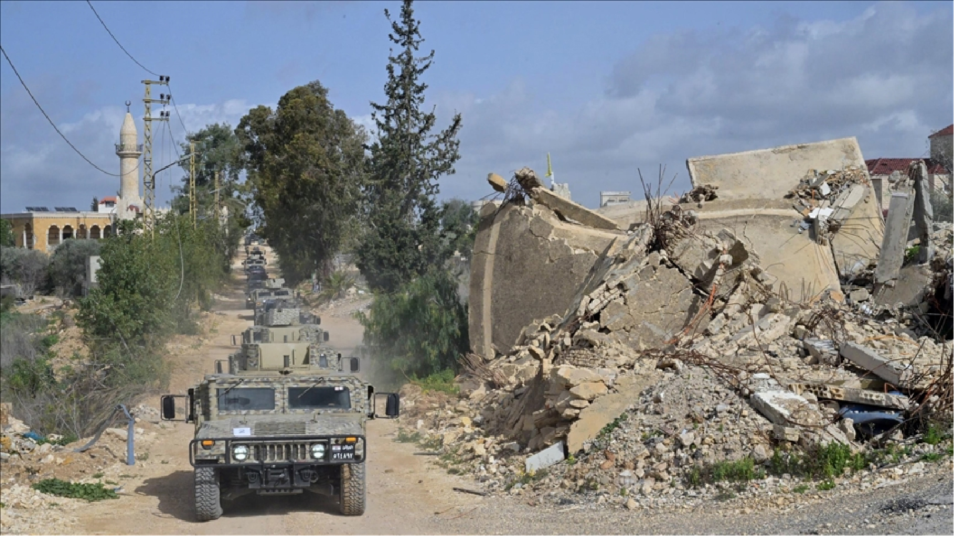 ইসরাইলি ট্যাংক উড়িয়ে দেয়ার দাবি হিজবুল্লাহর