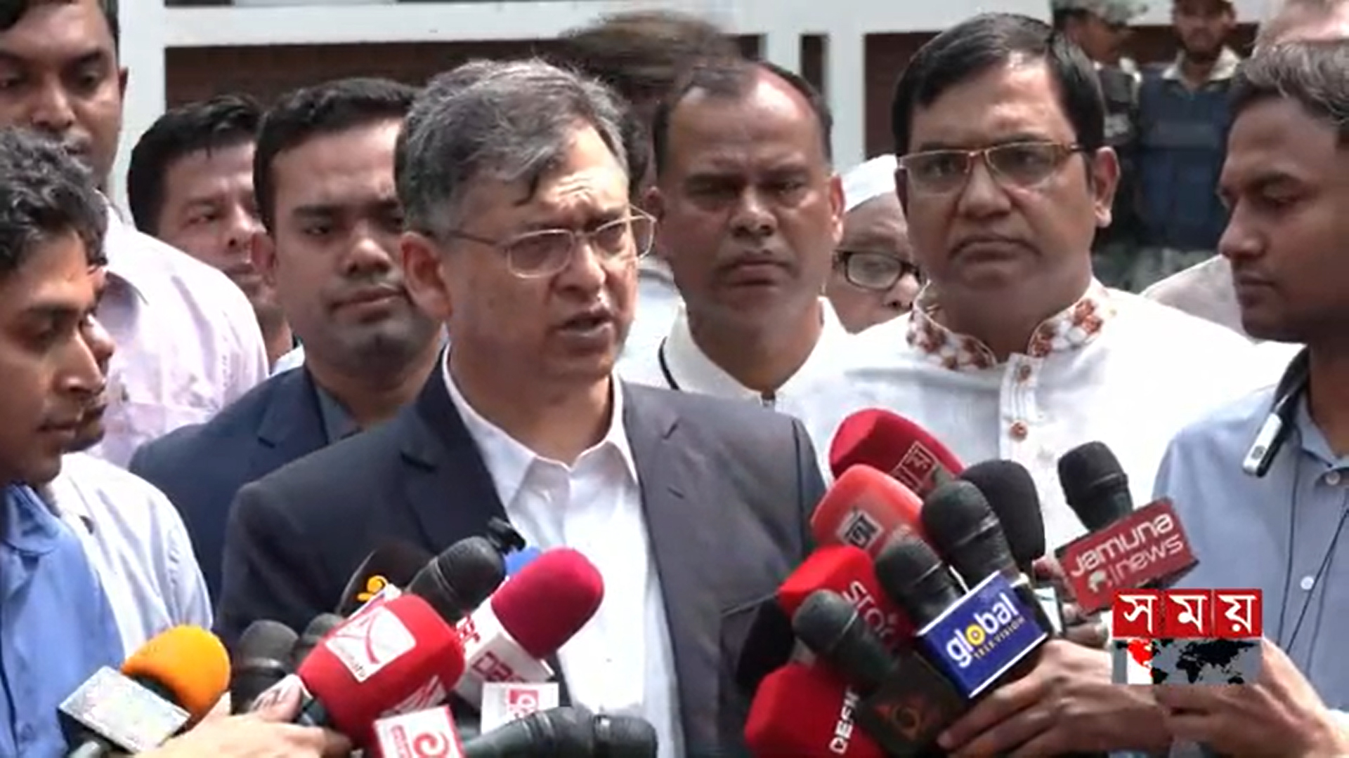 সংসদের খারাপ সংস্কৃতি থেকে বেরিয়ে আসতে চায় বিএনপি: সালাহউদ্দিন আহমদ