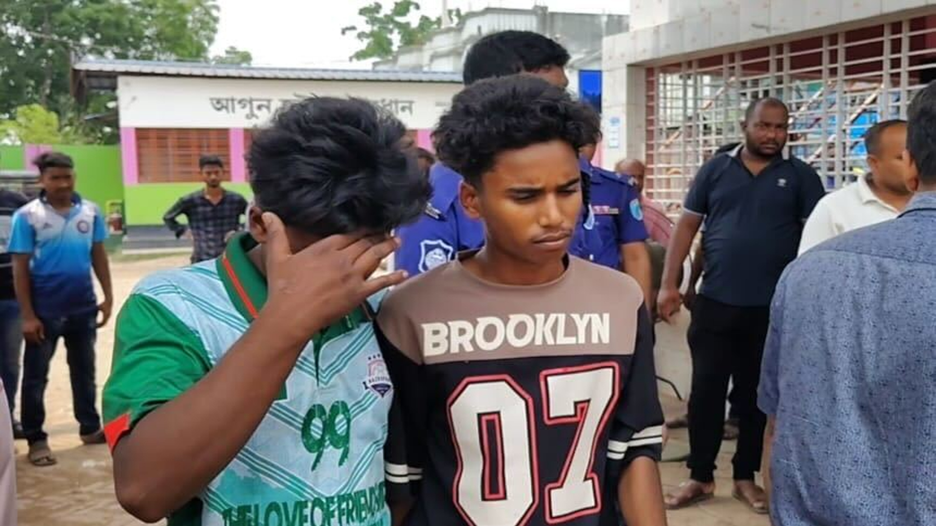 ফিলিং স্টেশনে বিশৃঙ্খলার দায়ে যুবকের কারাদণ্ড