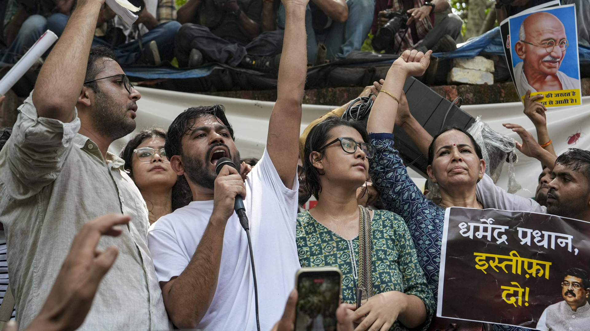 ‘তেলাপোকারা কারও ভয় পায় না’, দিল্লির যন্তর মন্তরে সিজেপি নেতার গর্জন
