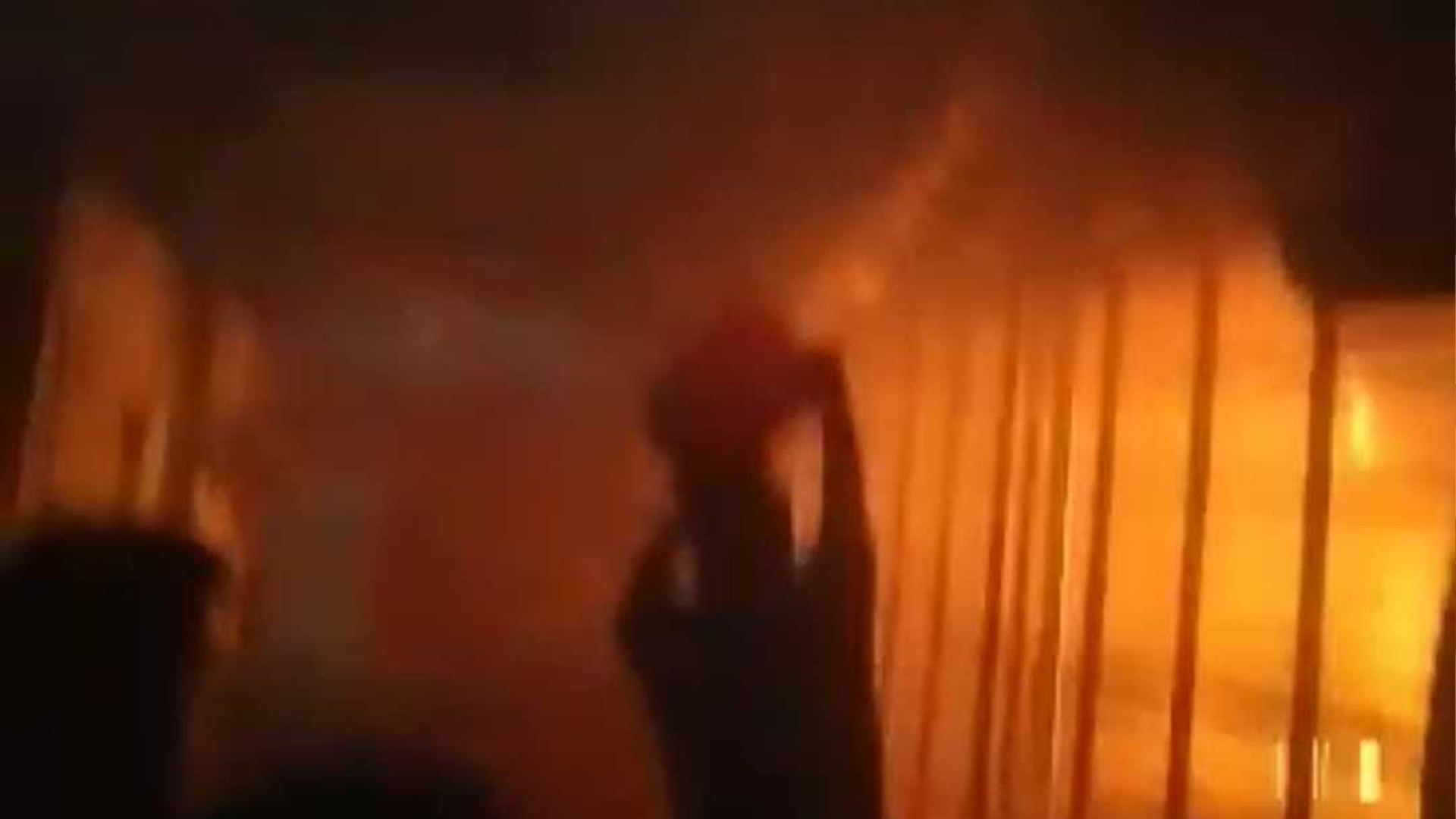 চট্টগ্রামে একতলা ভবনে আগুন