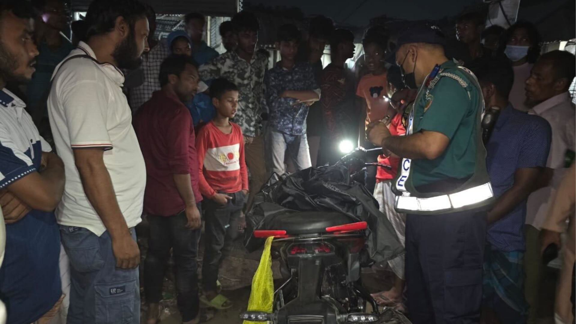 গাজীপুরে ট্রাকের ধাক্কায় মোটরসাইকেল আরোহী নিহত