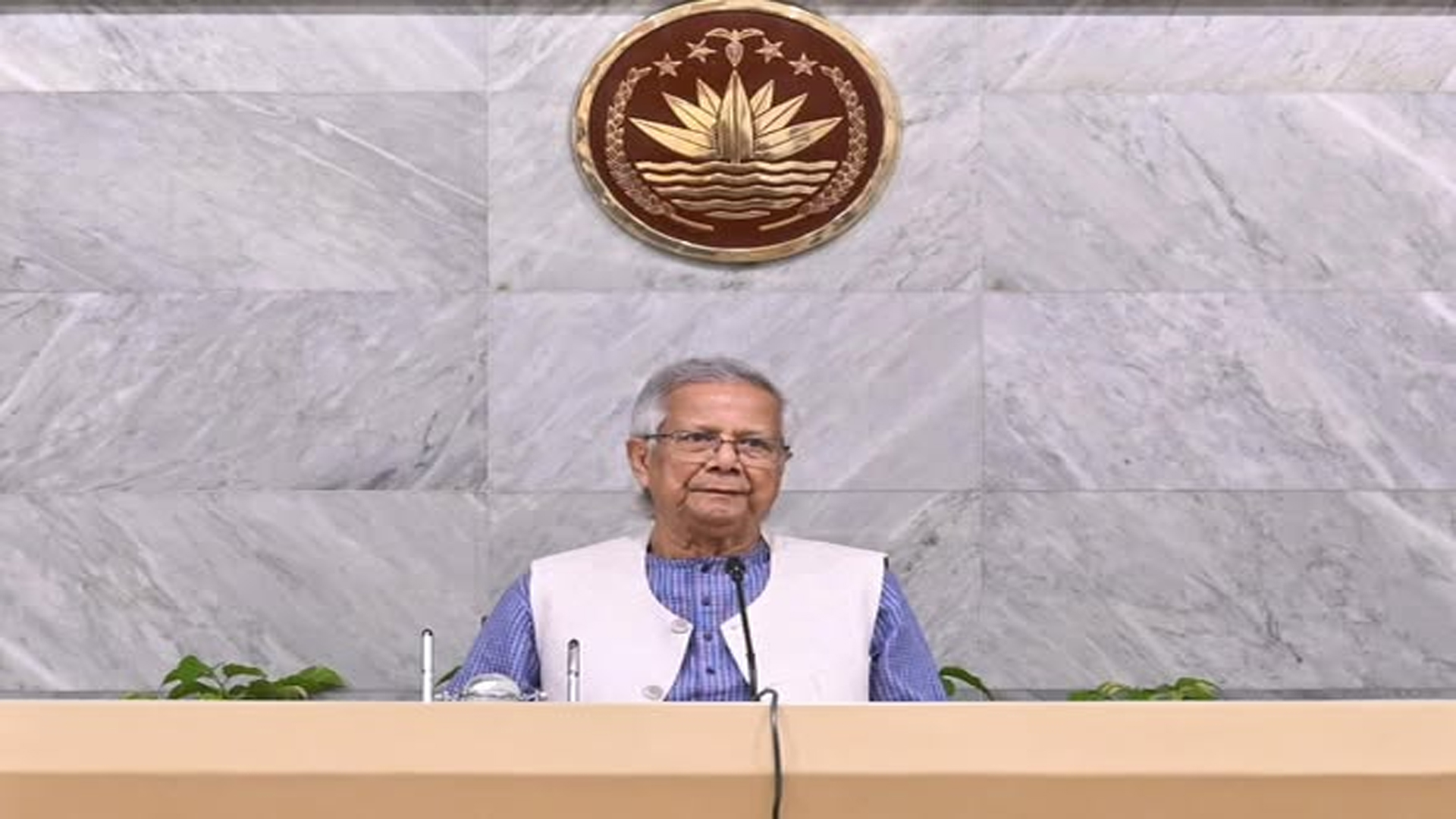 ভূমিকম্পের ঝুঁকি মোকাবিলায় সব পদক্ষেপ নেয়ার নির্দেশ প্রধান উপদেষ্টার