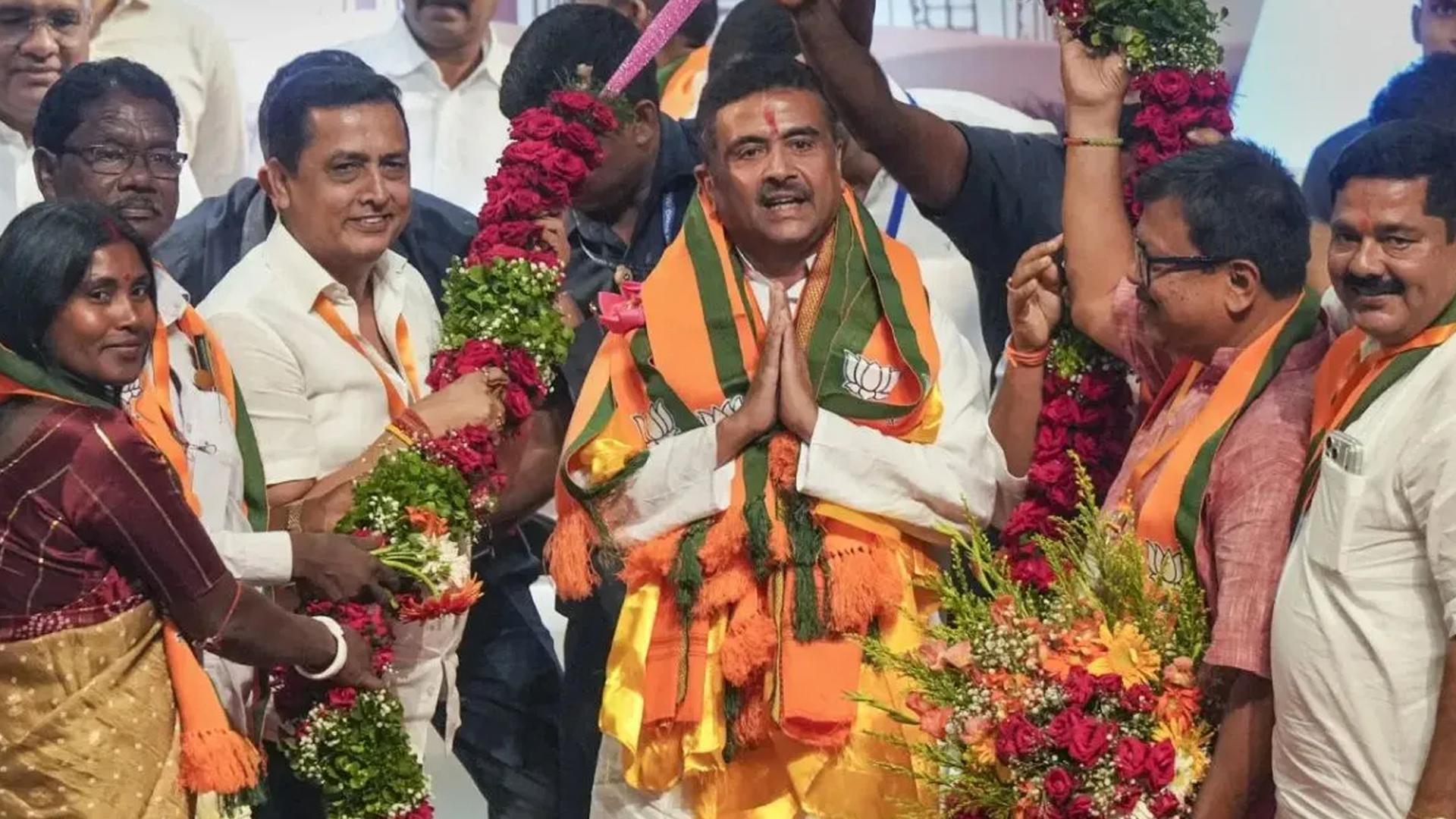 পশ্চিমবঙ্গের মুখ্যমন্ত্রী হিসেবে শপথ নিলেন শুভেন্দু অধিকারী