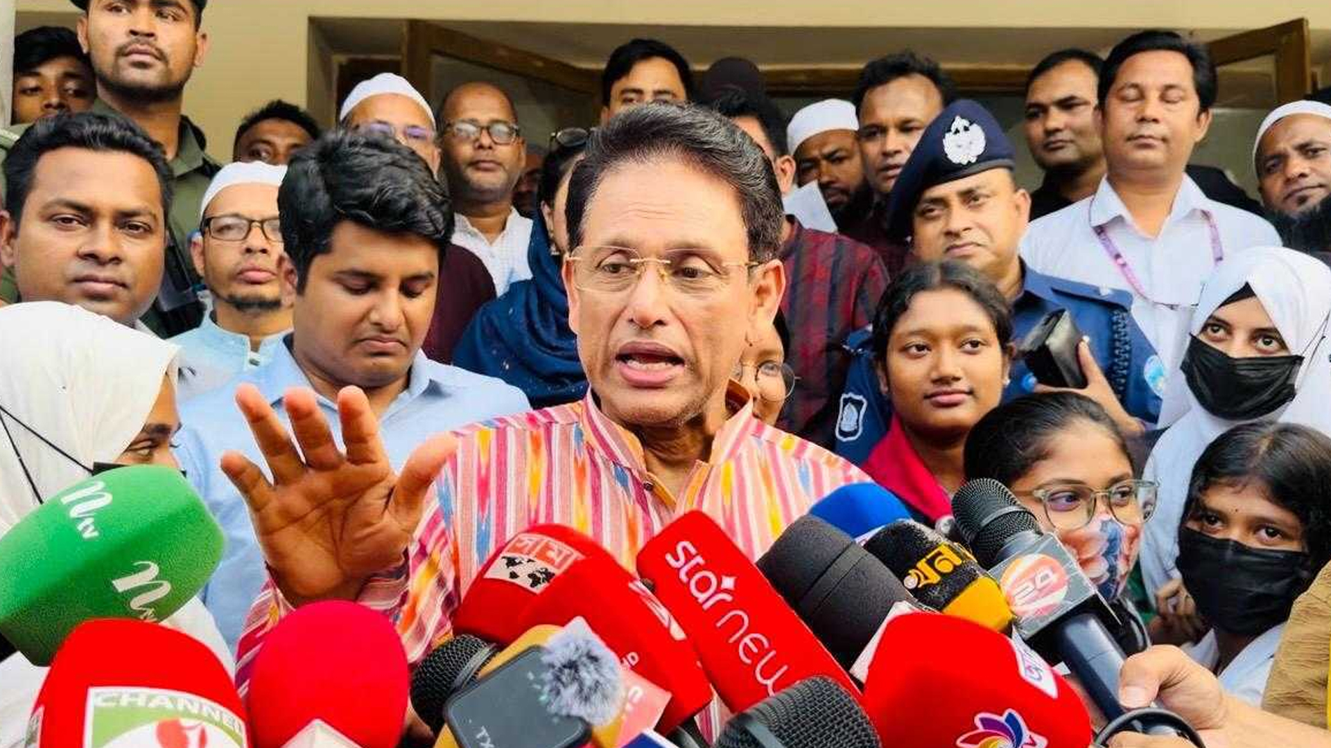 ম্যানেজিং কমিটিতে শিক্ষাগত যোগ্যতা শিথিলের প্রশ্নই ওঠে না: শিক্ষামন্ত্রী