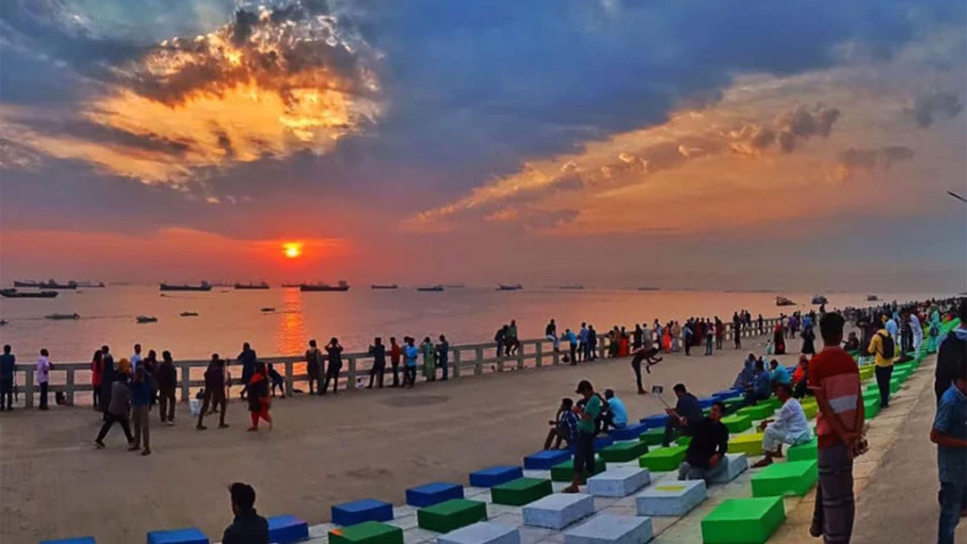 Yengilmas Bahamutning porno video xronikalari Squirting orgazm bilan qattiq fisting