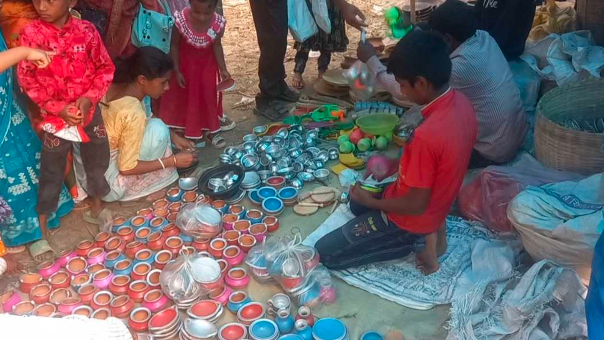 মিঠাপুকুরে শত বছরের ঐতিহ্যবাহী বারুনী মেলা, হাজারো মানুষের ঢল